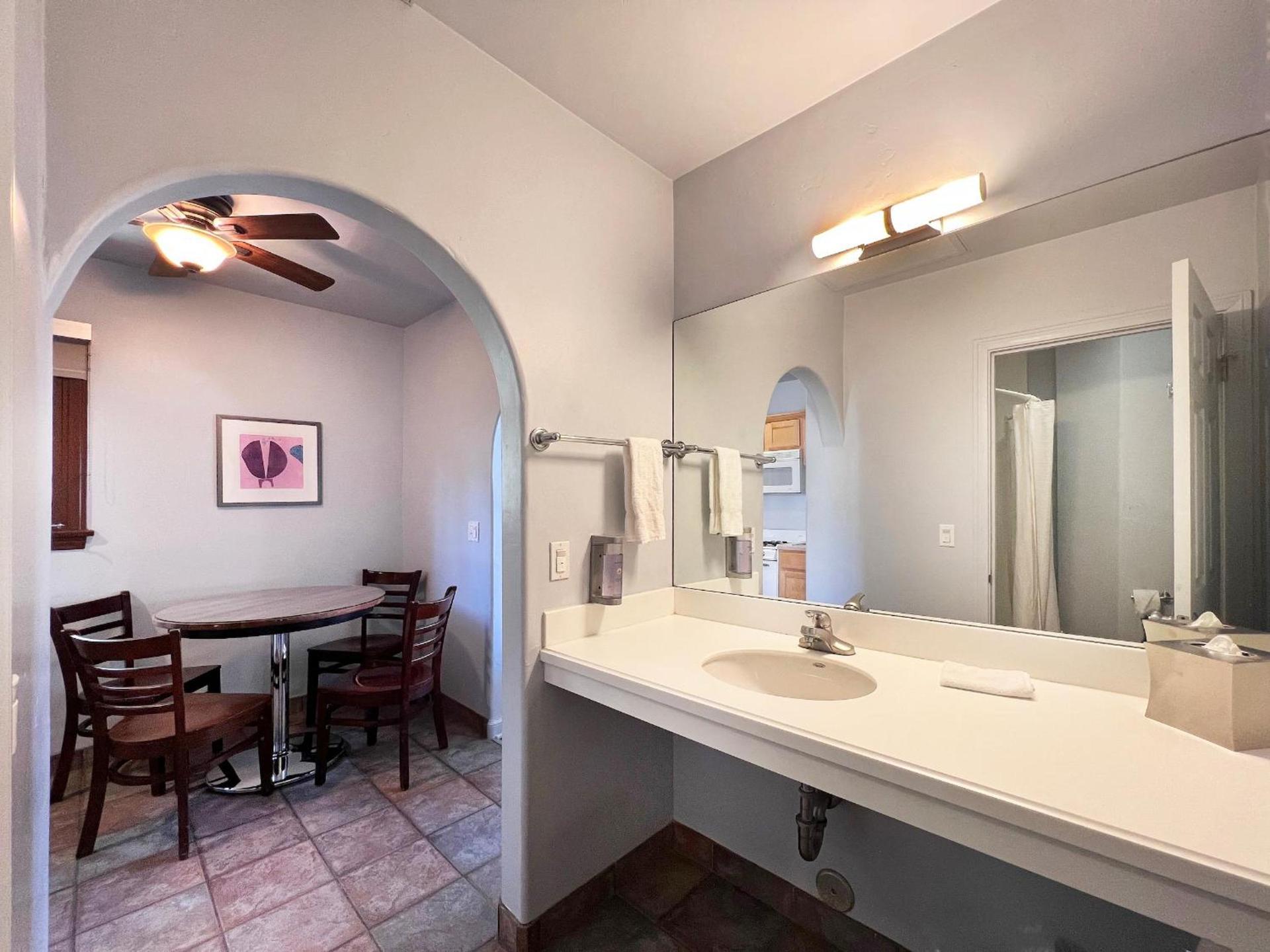 Casa Del Mar Inn photo 45