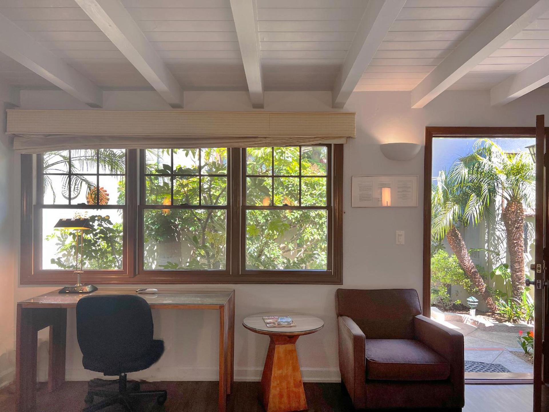 Casa Del Mar Inn photo 47