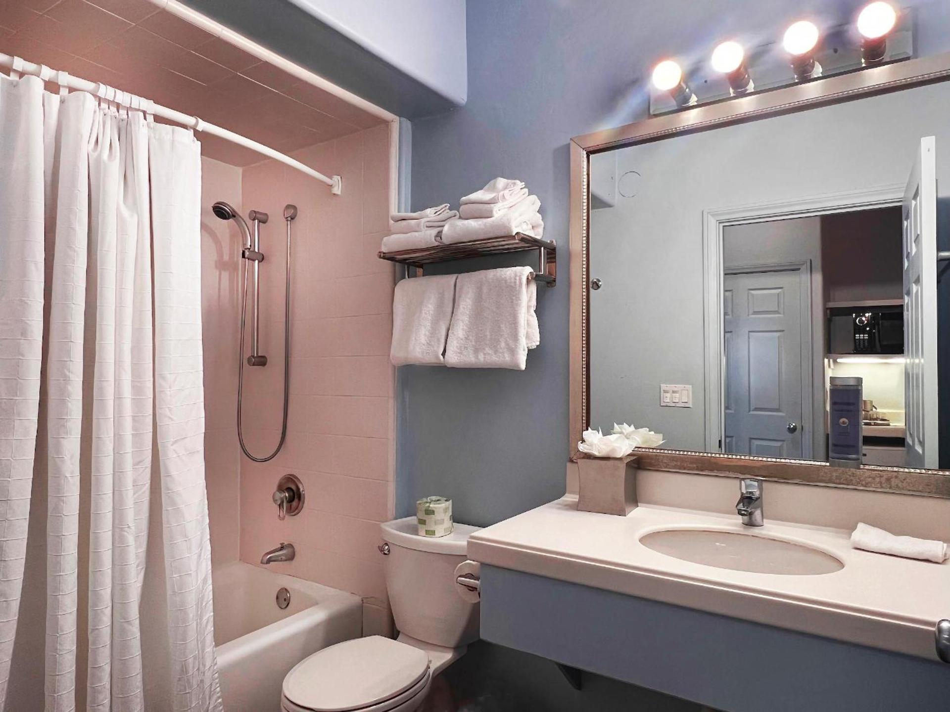Casa Del Mar Inn photo 51