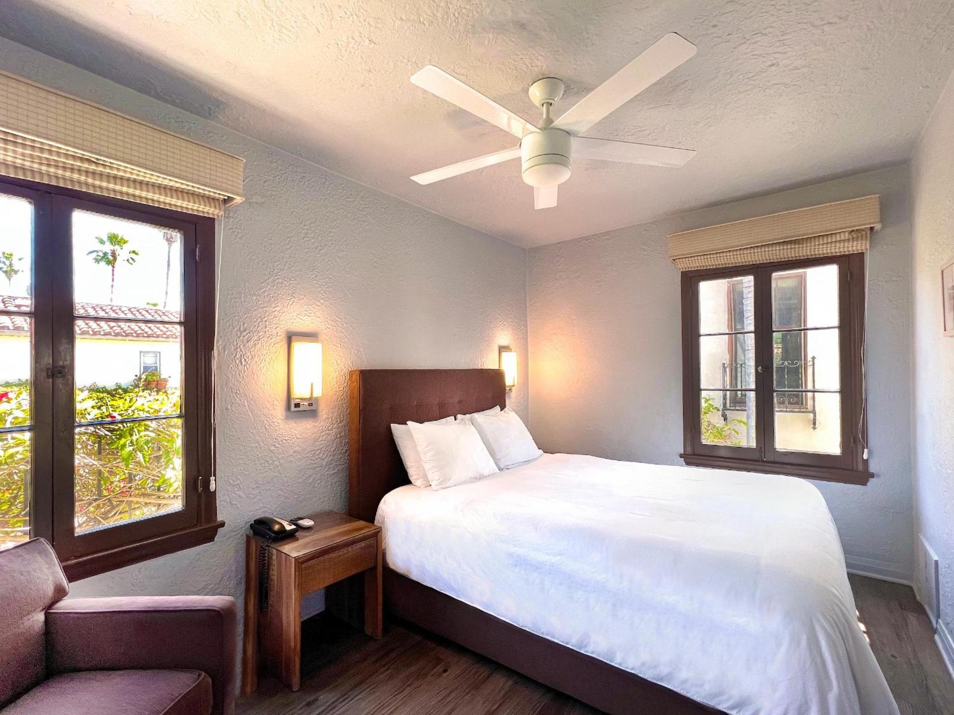 Casa Del Mar Inn photo 56