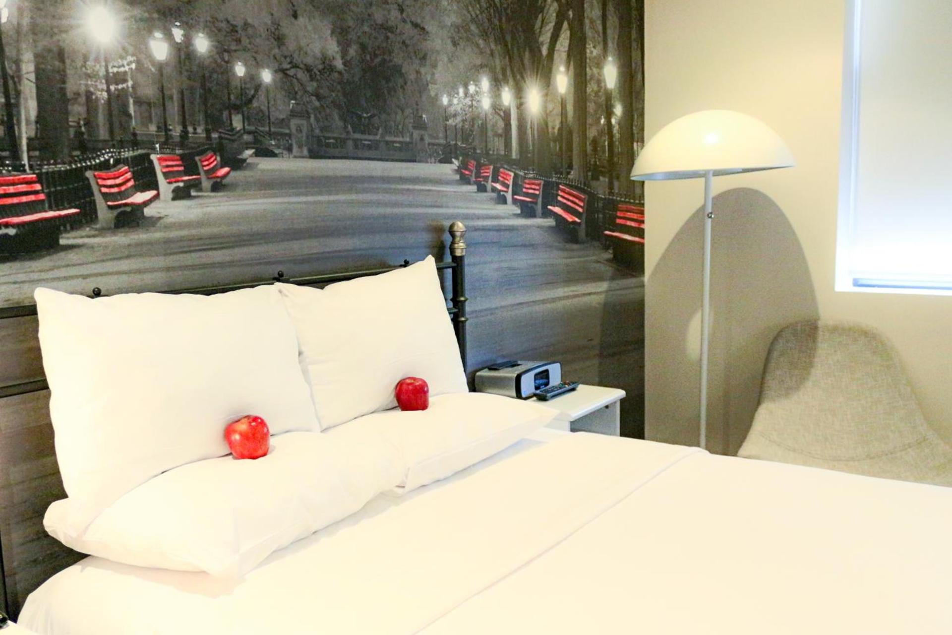 Night Hotel Broadway photo 77