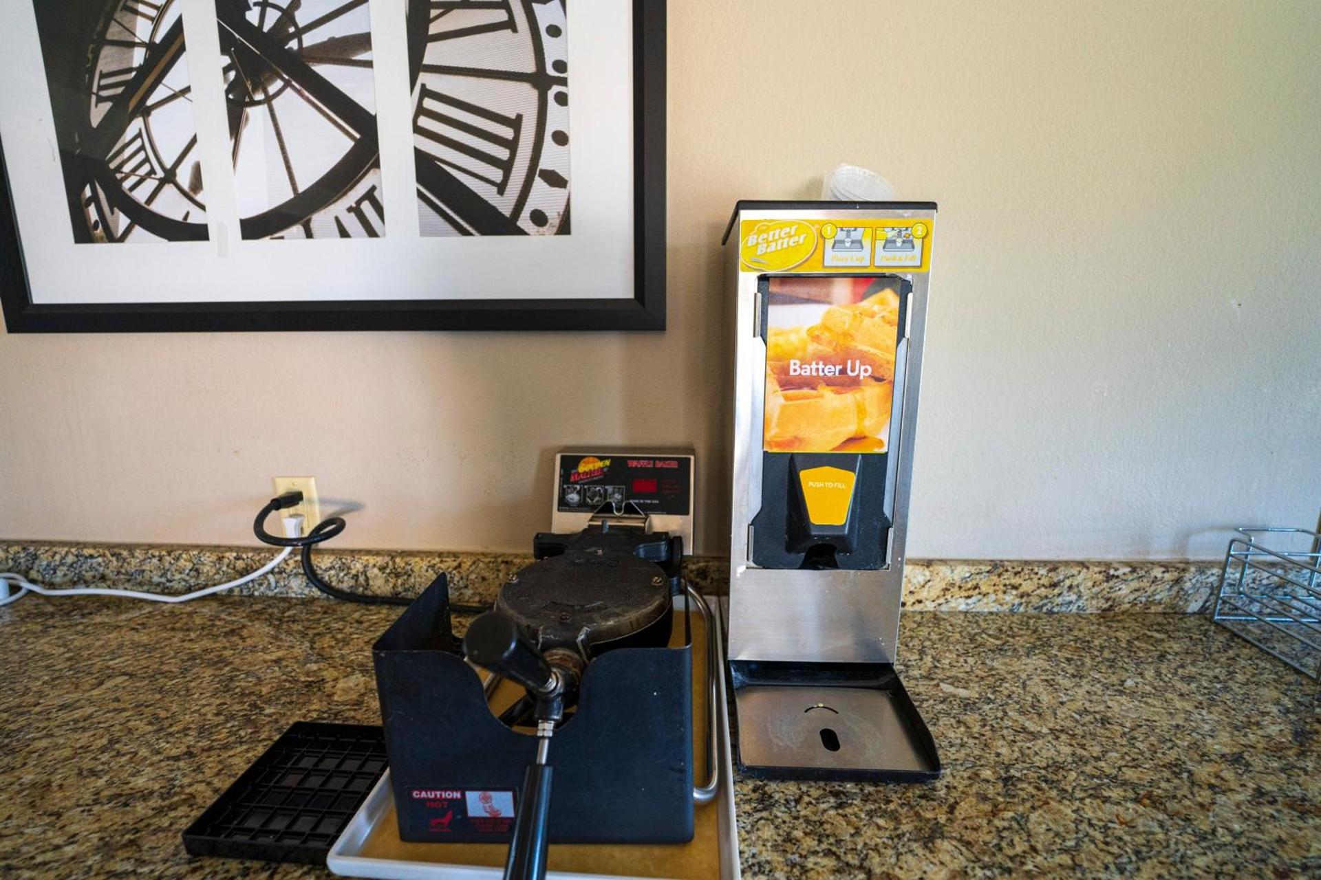 Quality Inn & Suites photo 22