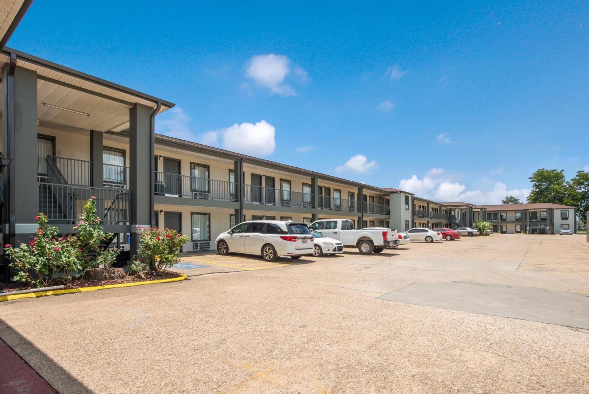Econo Lodge Lake Charles University Area photo 27