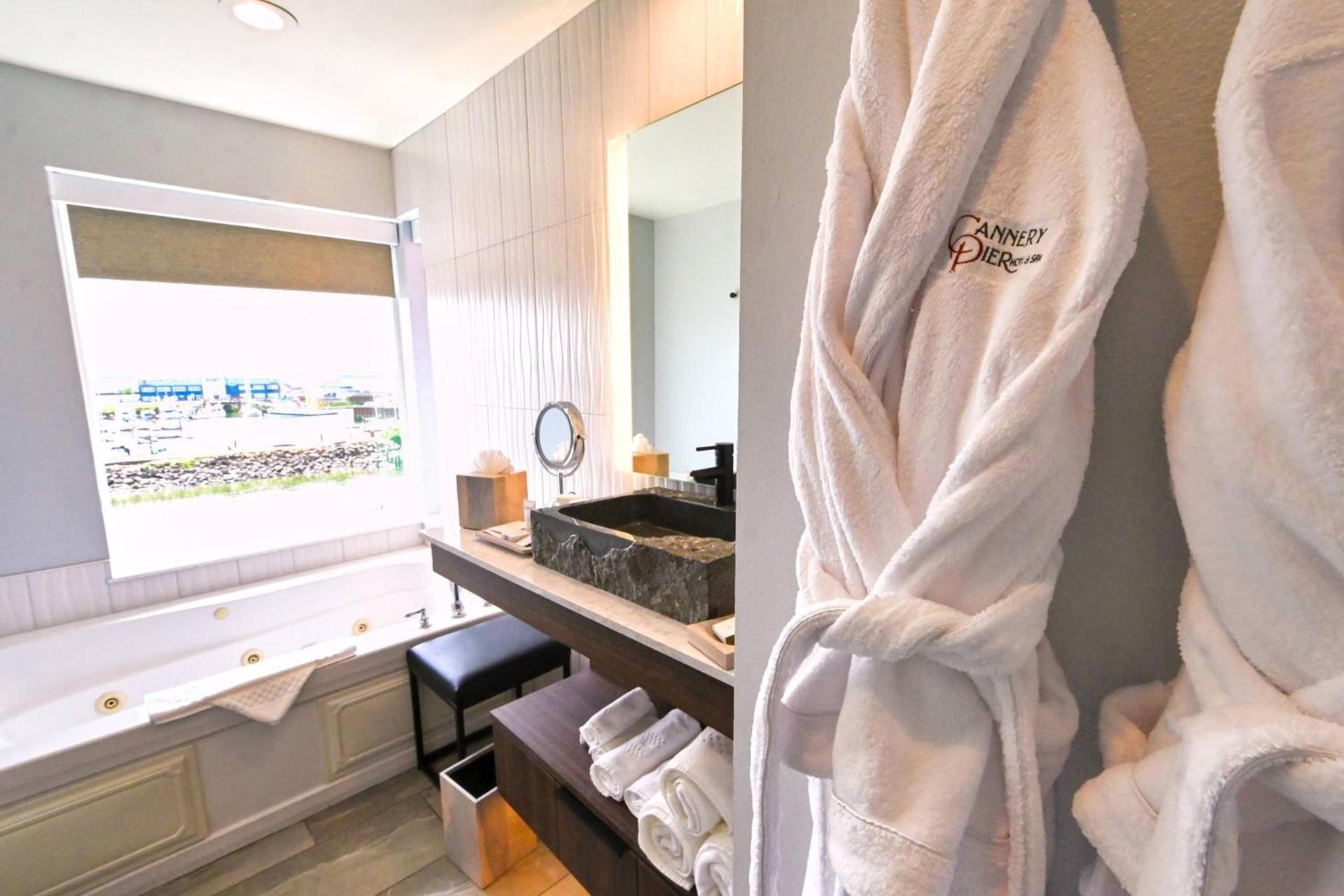 Cannery Pier Hotel & Spa photo 38
