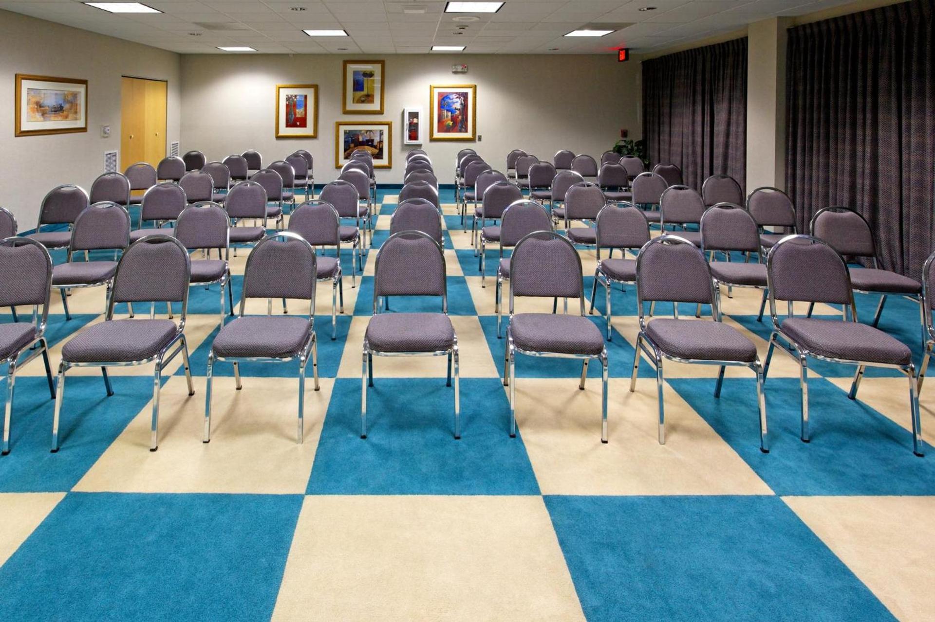 Holiday Inn Express Hotel & Suites San Antonio - Rivercenter Area by IHG photo 16