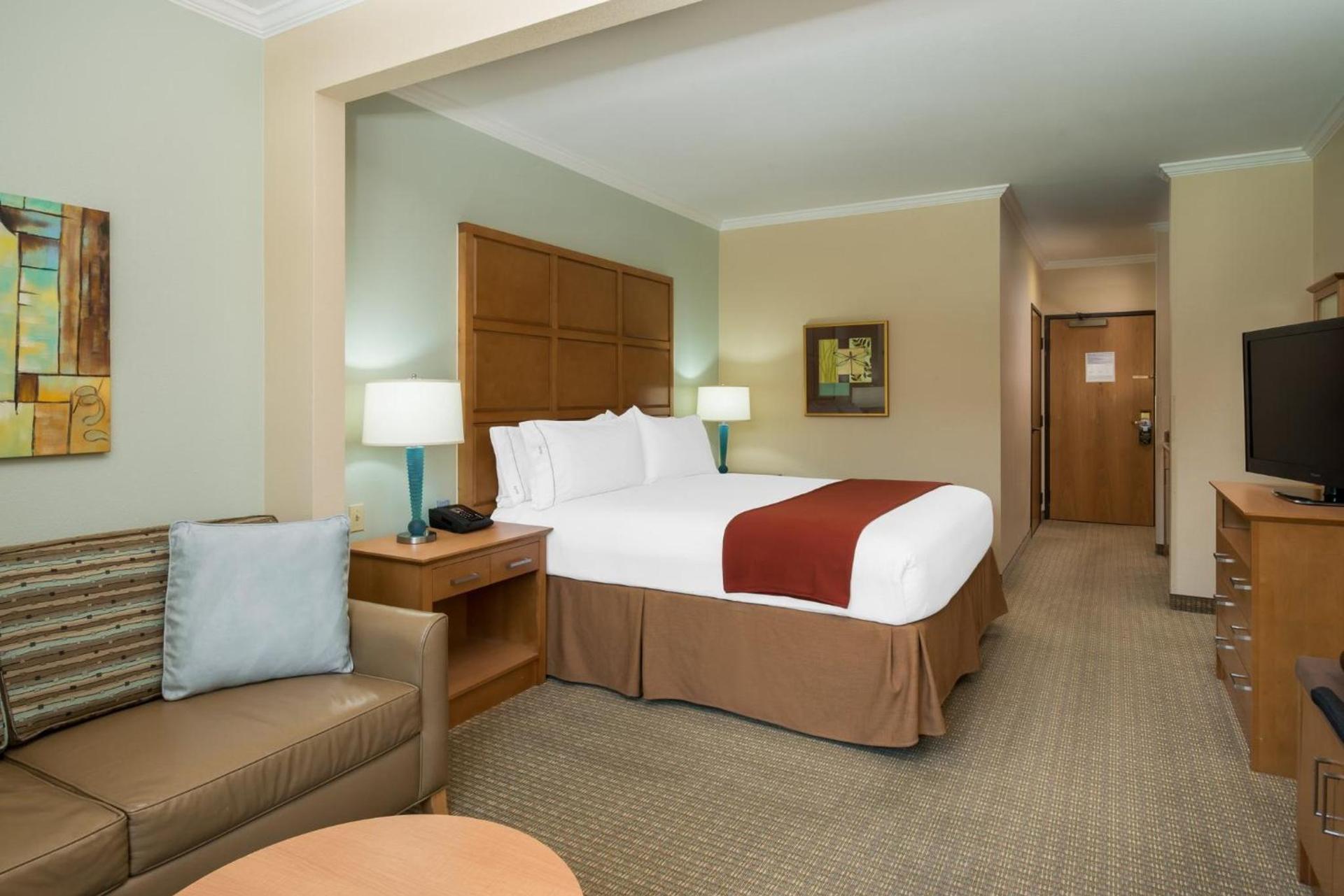 Holiday Inn Express & Suites Santa Clara - Silicon Valley by IHG photo 6