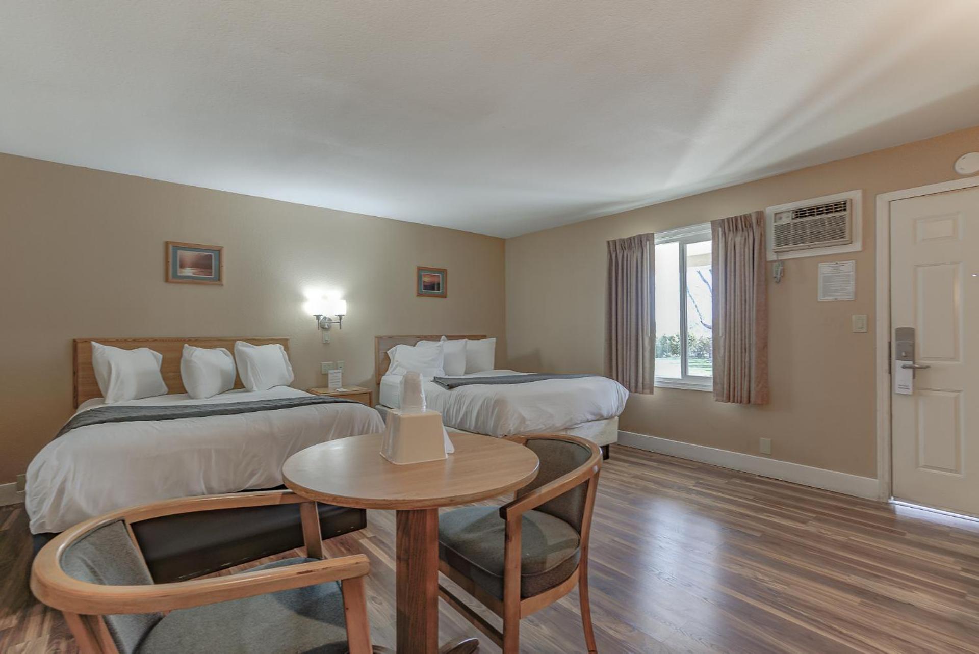 Shasta Pines Motel & Suites photo 24