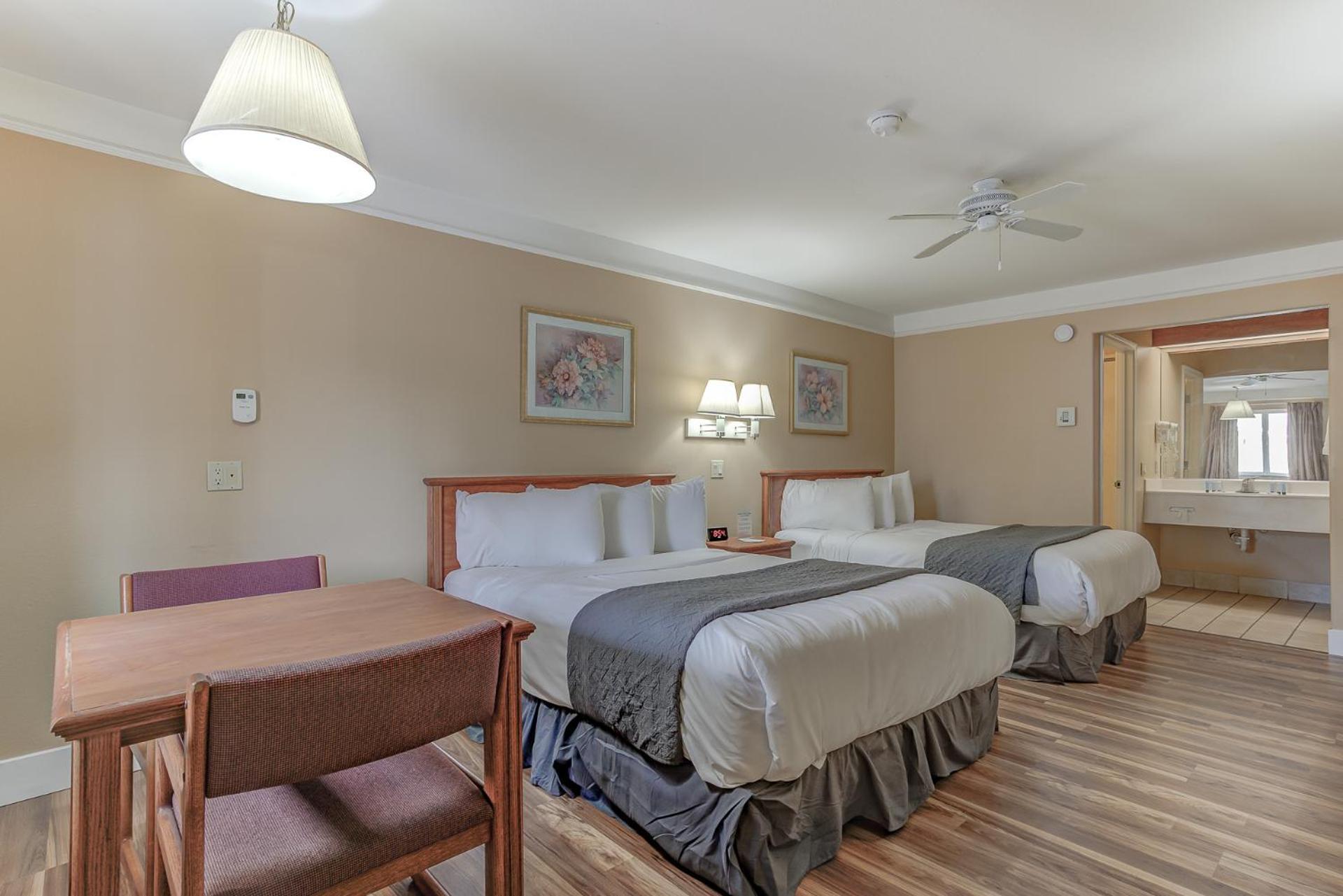 Shasta Pines Motel & Suites photo 33