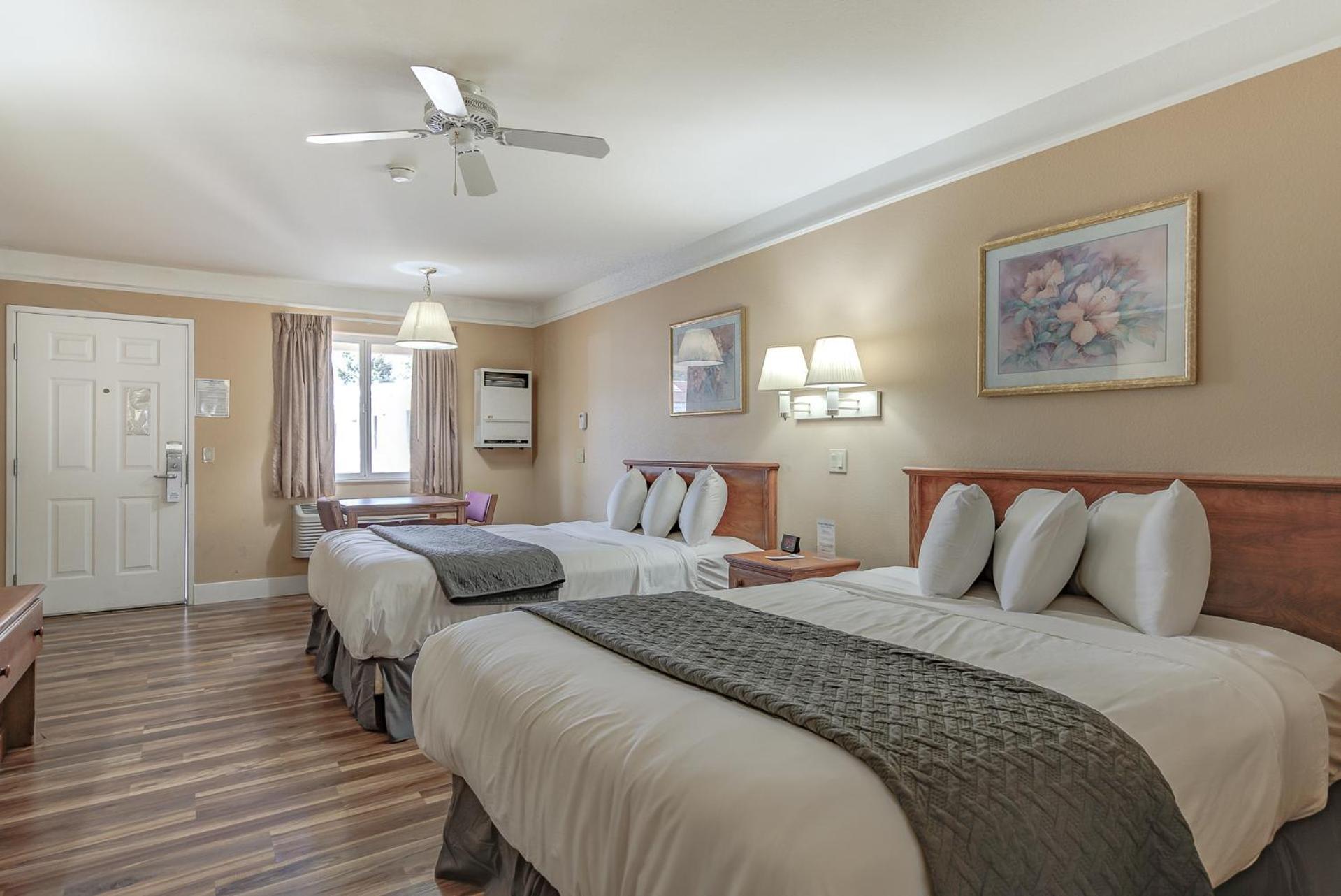 Shasta Pines Motel & Suites photo 26