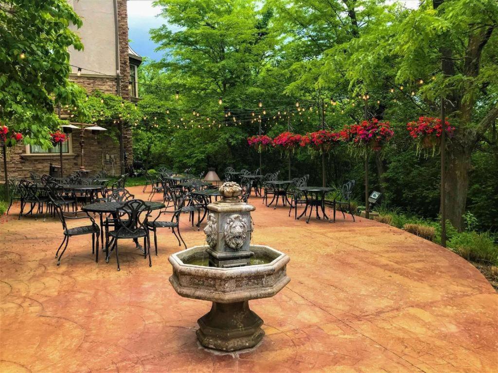 Chateau Avalon photo 77