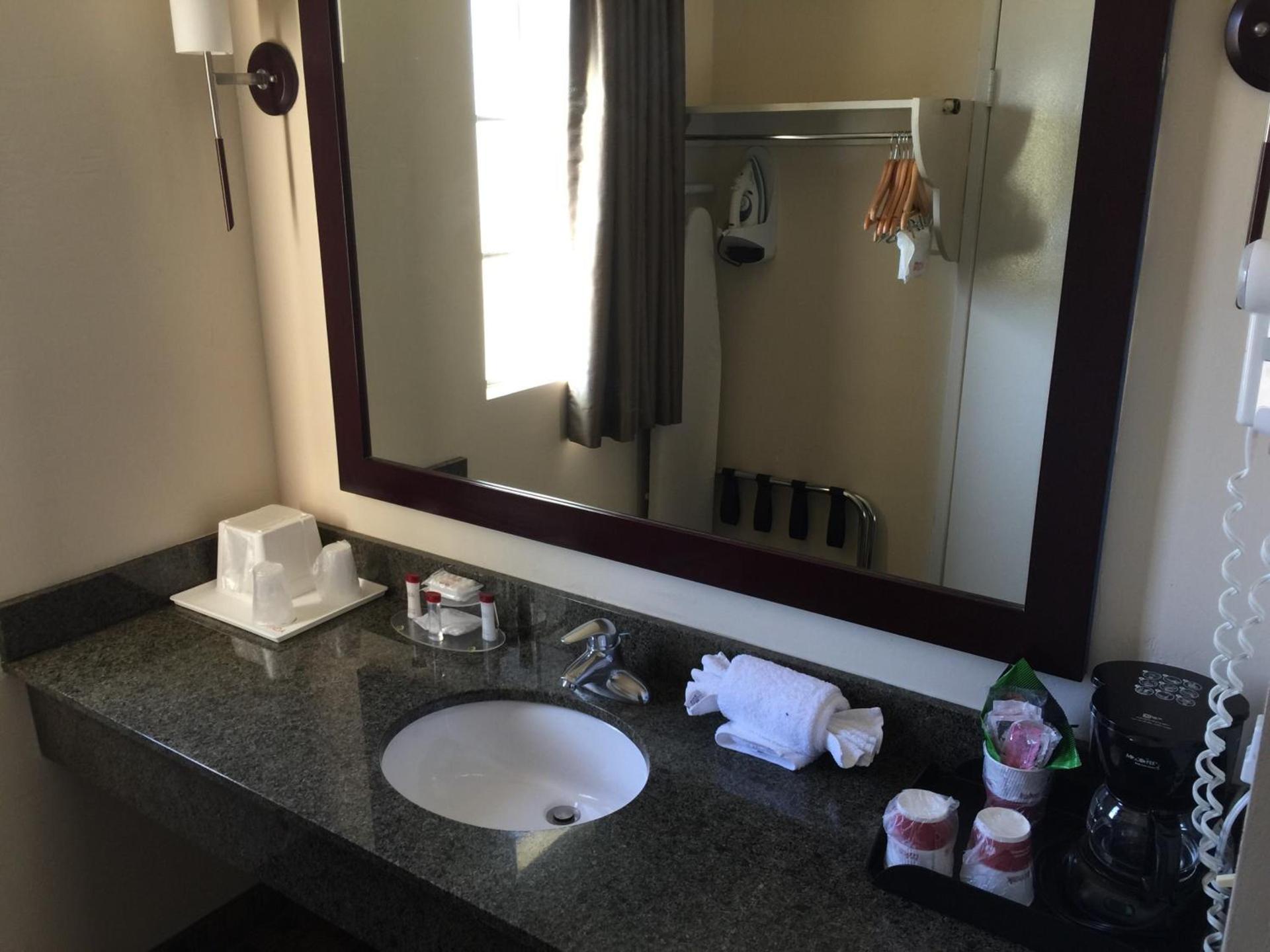 Ramada by Wyndham San Diego Poway Miramar photo 50
