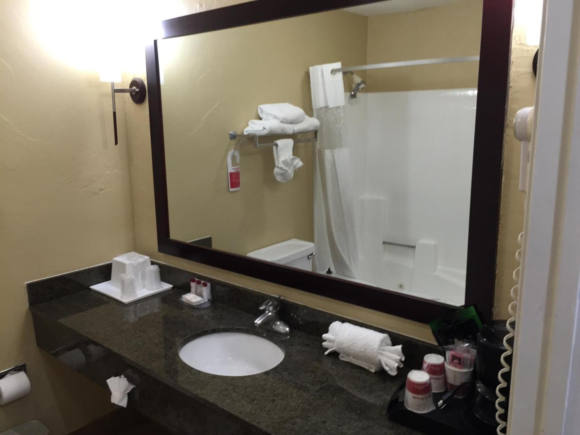 Ramada by Wyndham San Diego Poway Miramar photo 51