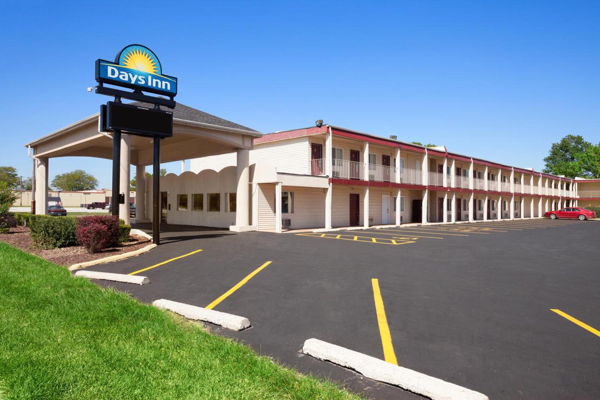 Days Inn by Wyndham Champaign/Urbana photo 14