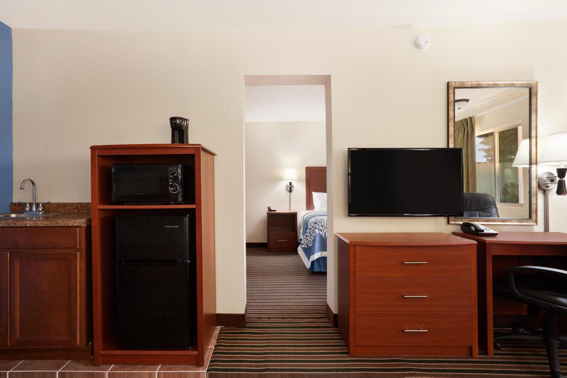 Days Inn by Wyndham Champaign/Urbana photo 20