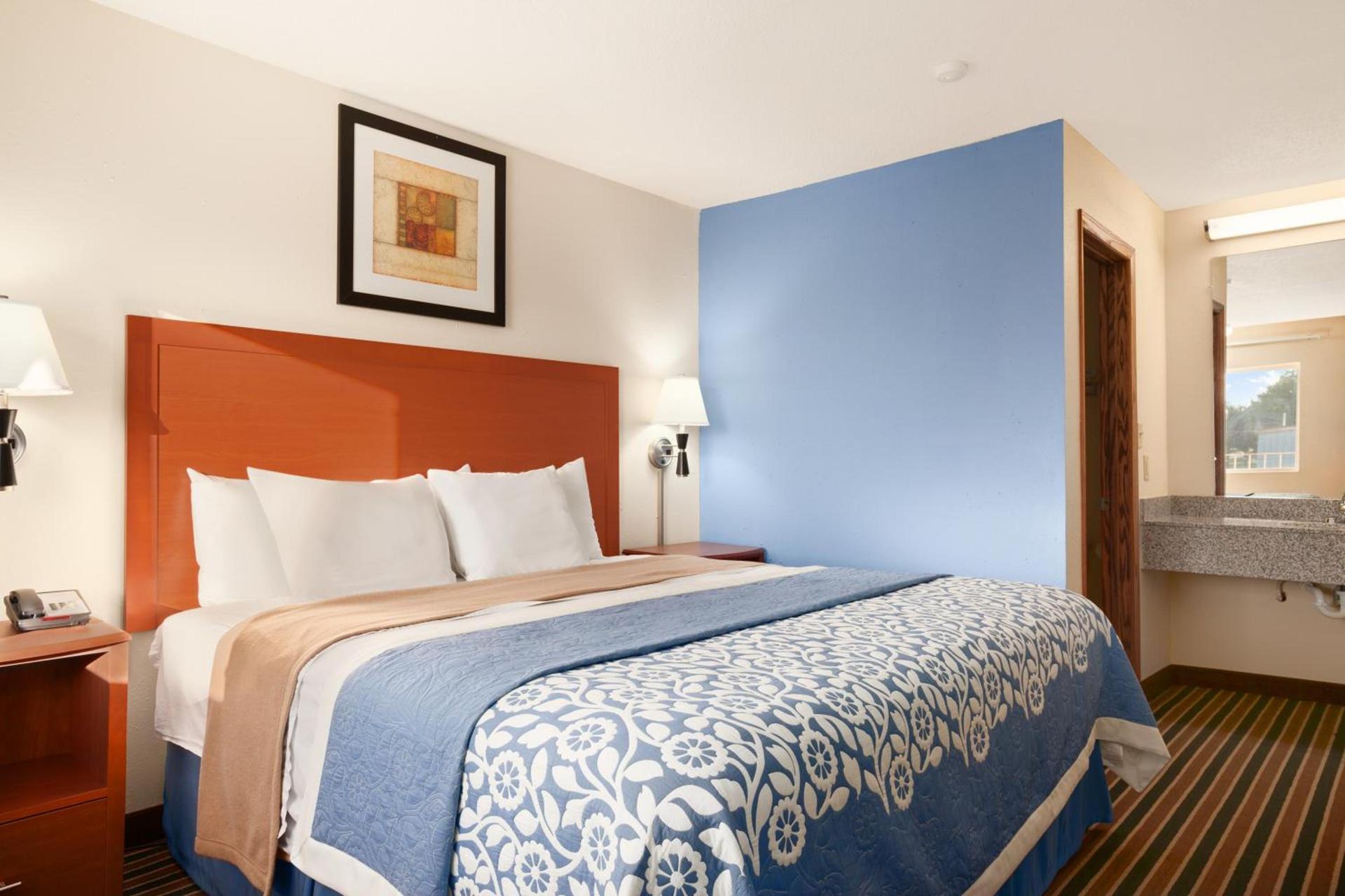 Days Inn by Wyndham Champaign/Urbana photo 25