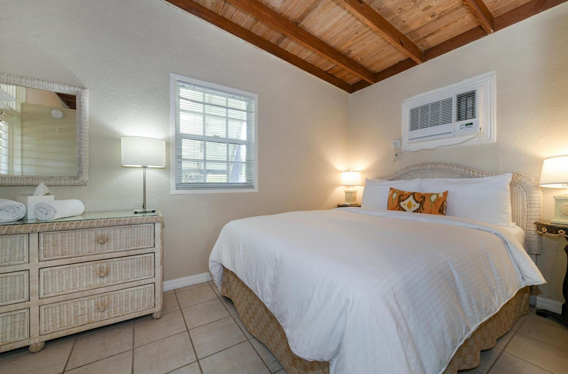 Pines & Palms Resort photo 96