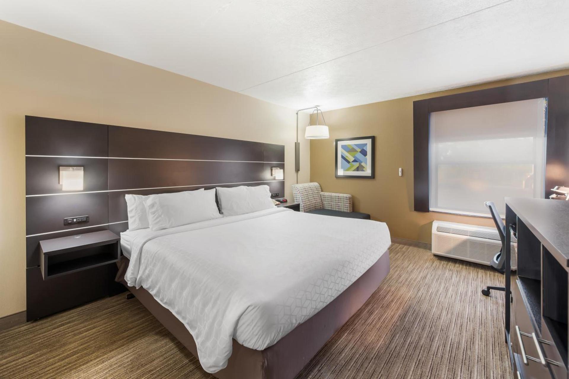 Holiday Inn Express London-I-70 by IHG photo 21