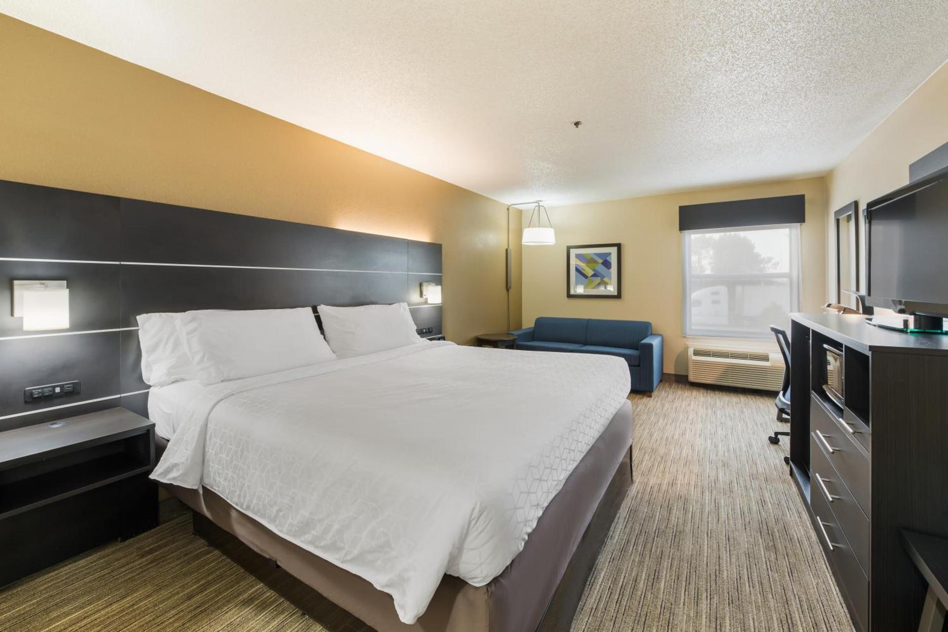 Holiday Inn Express London-I-70 by IHG photo 11