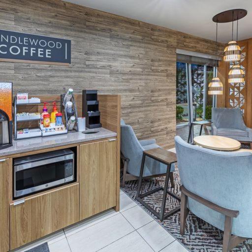 Candlewood Suites - Muskogee by IHG photo 8