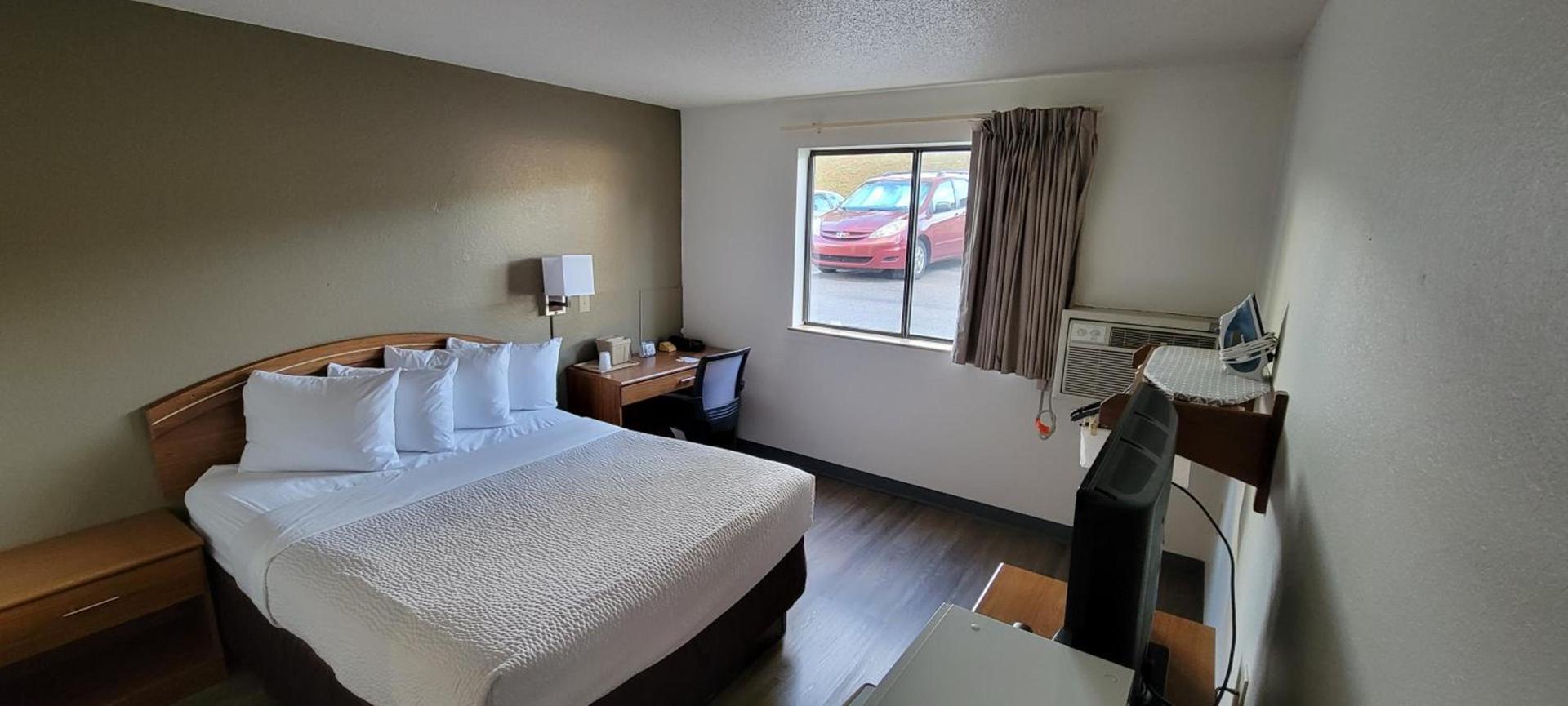 Days Inn by Wyndham Somerset PA I-70 I-76 photo 31