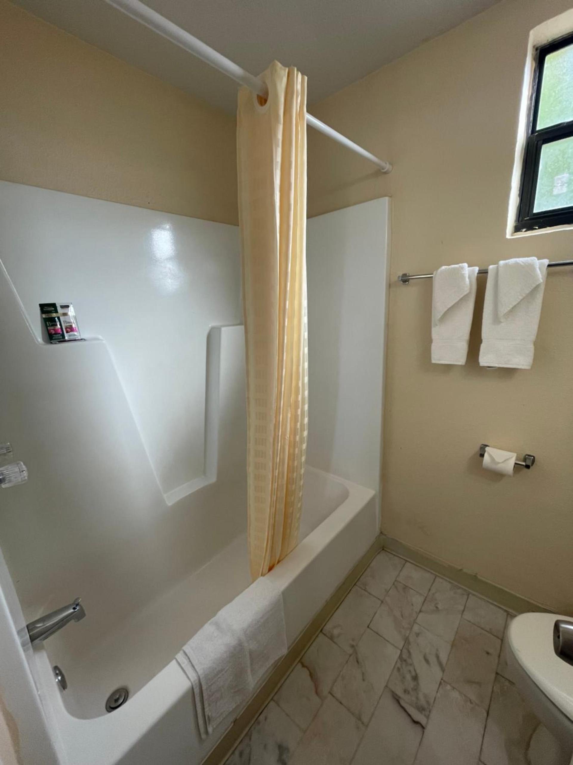 Southwind Inn photo 48