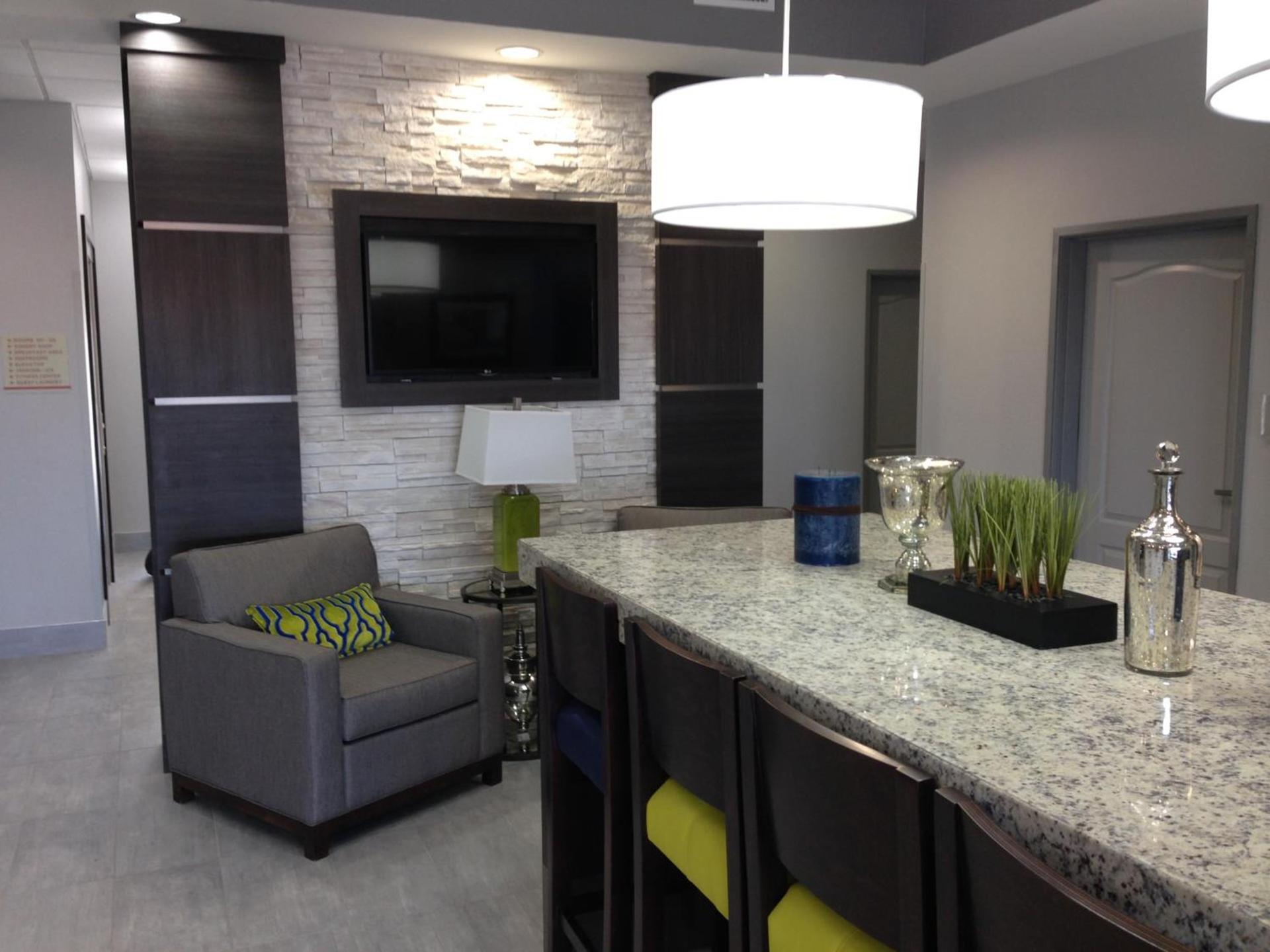 Hawthorn Extended Stay by Wyndham Midland photo 3