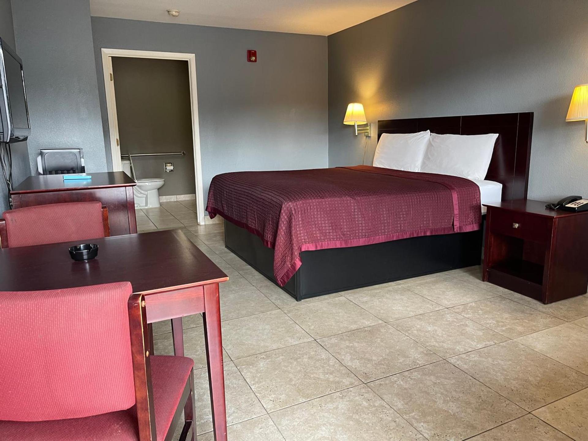 Majestic Inn photo 22