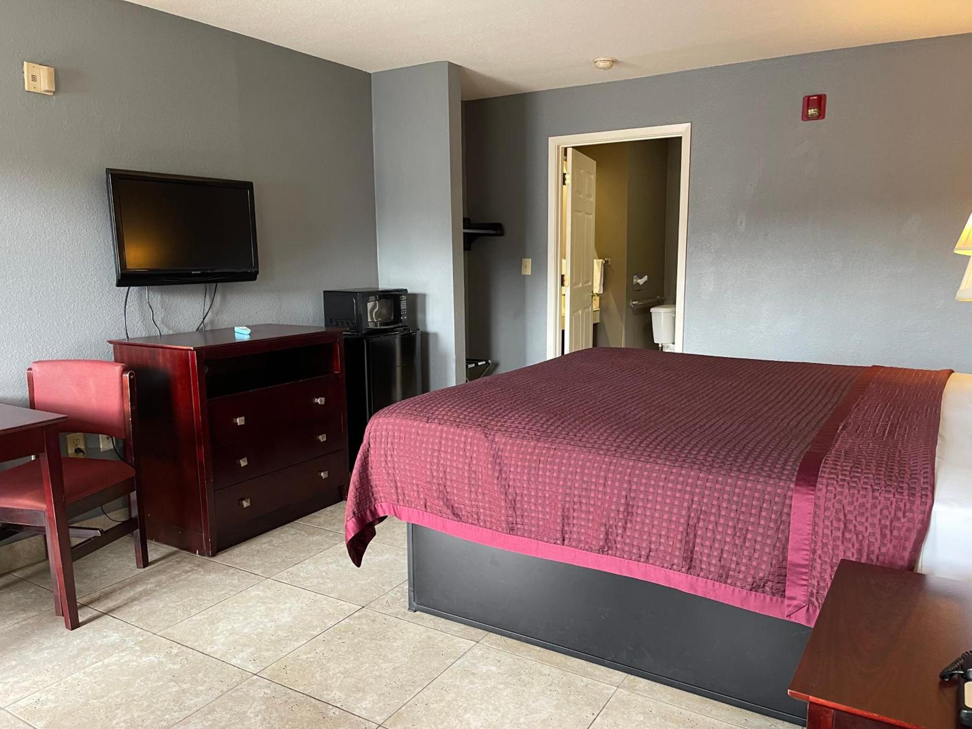 Majestic Inn photo 21