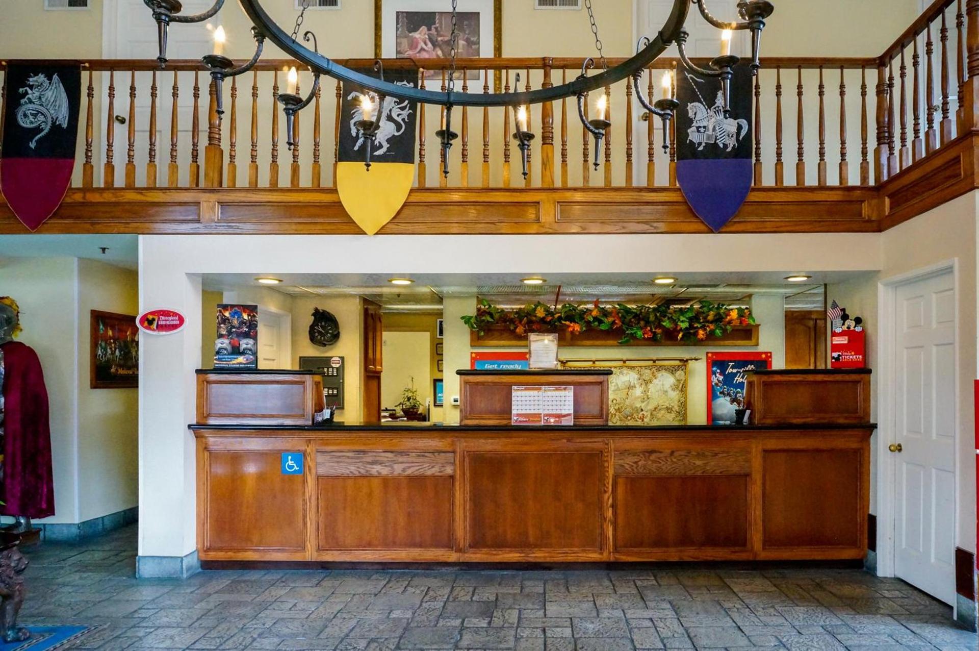 Castle Inn and Suites Anaheim photo 10