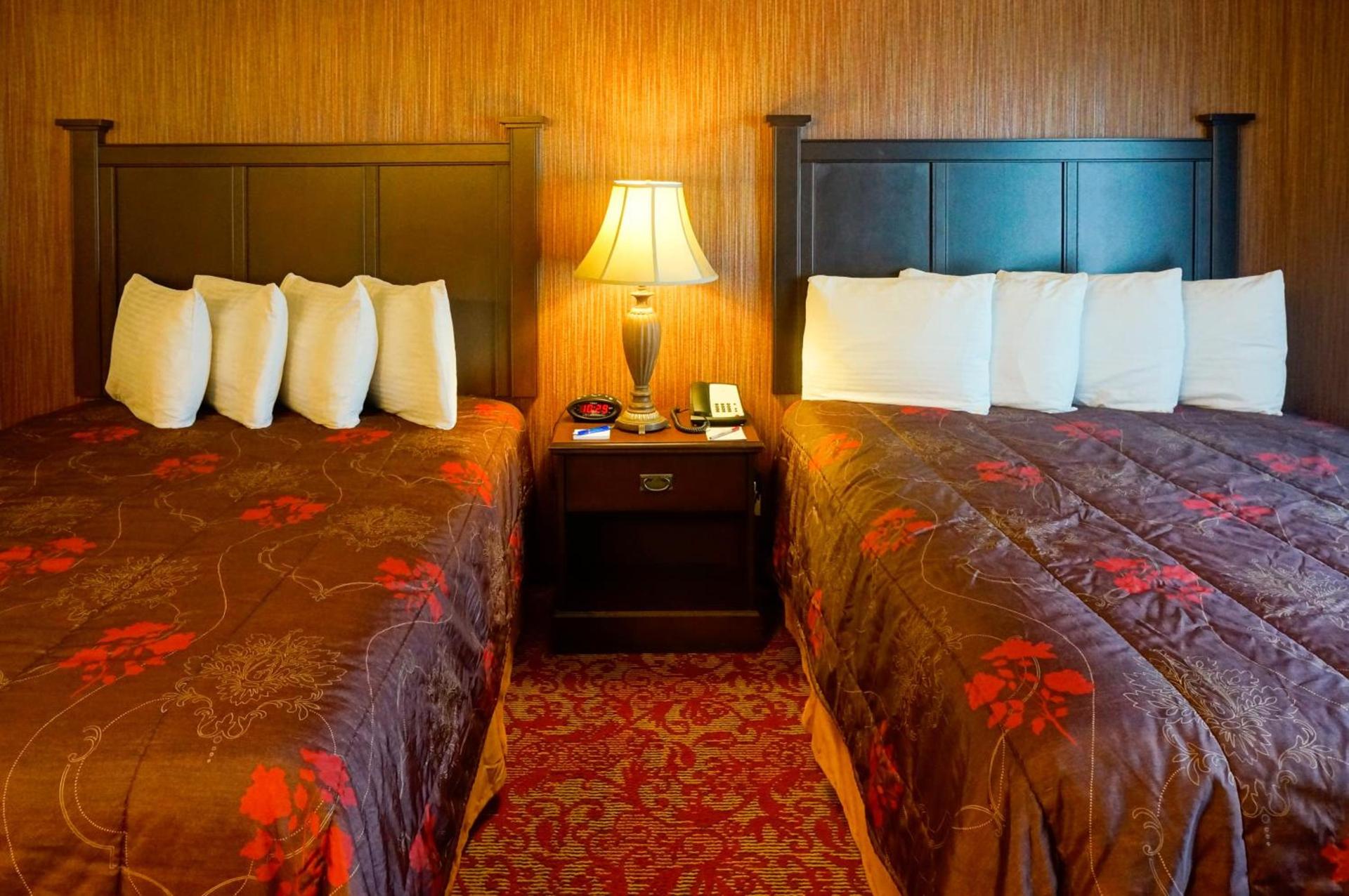 Castle Inn and Suites Anaheim photo 34