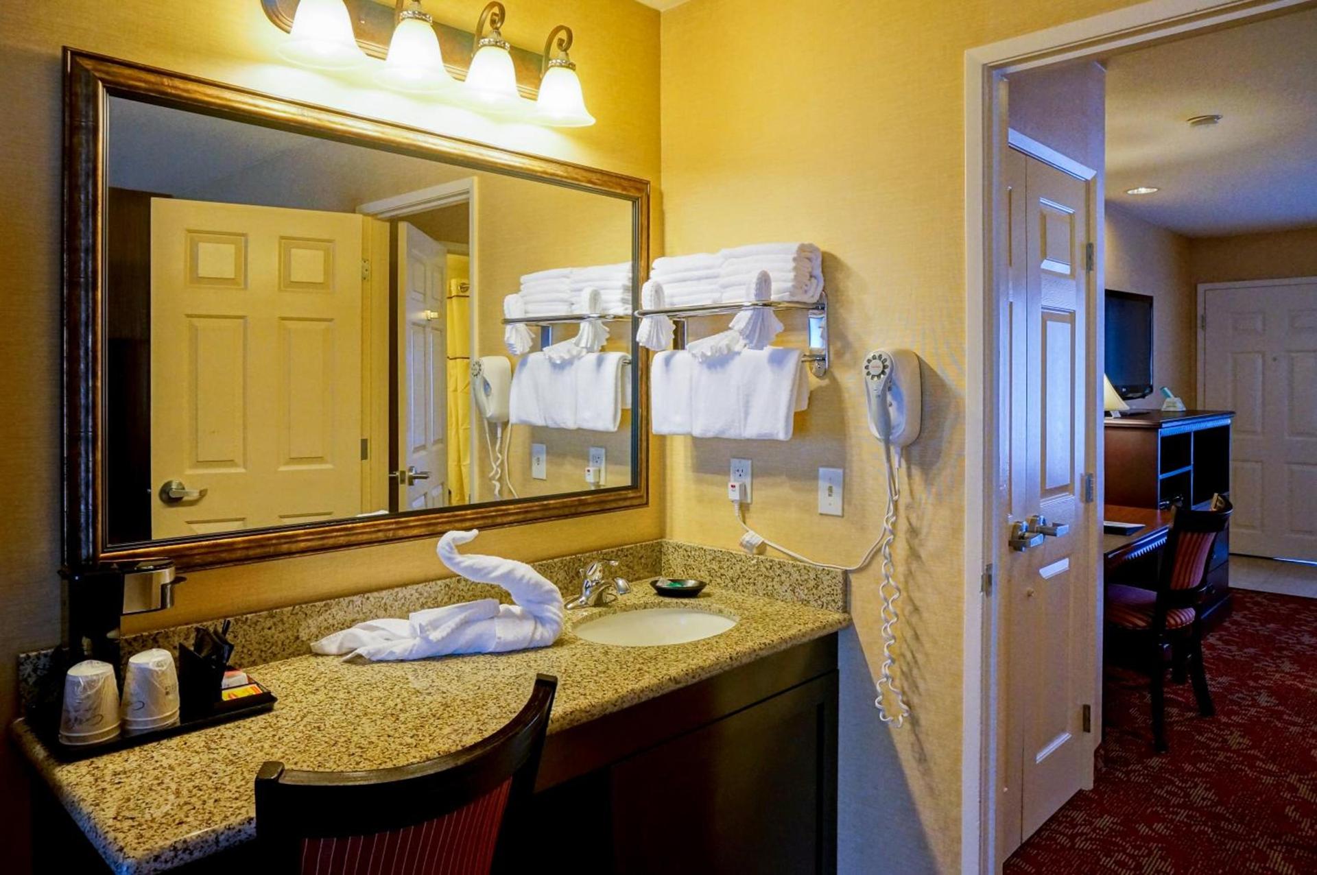 Castle Inn and Suites Anaheim photo 37
