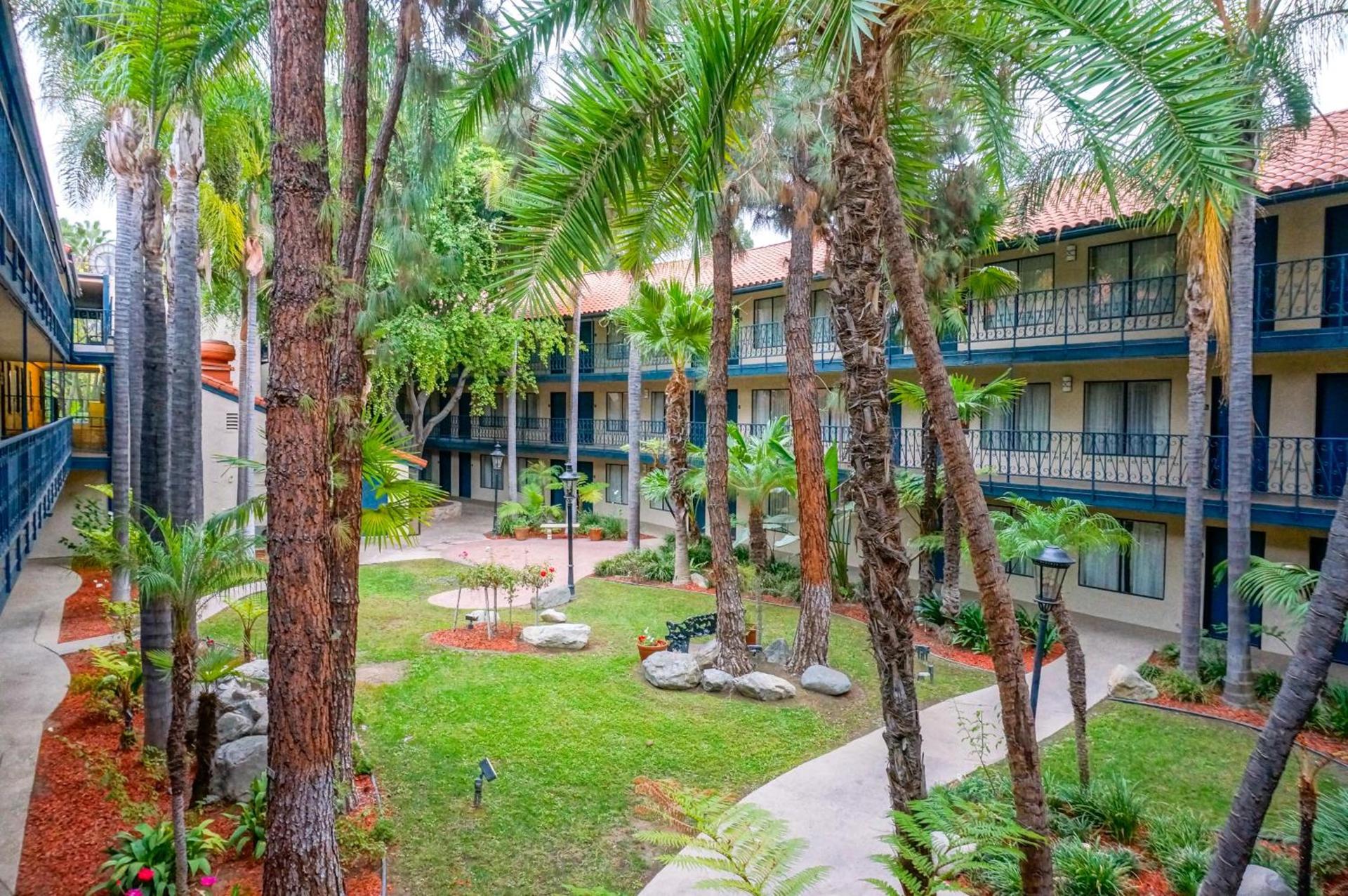 Vanllee Hotel photo 63