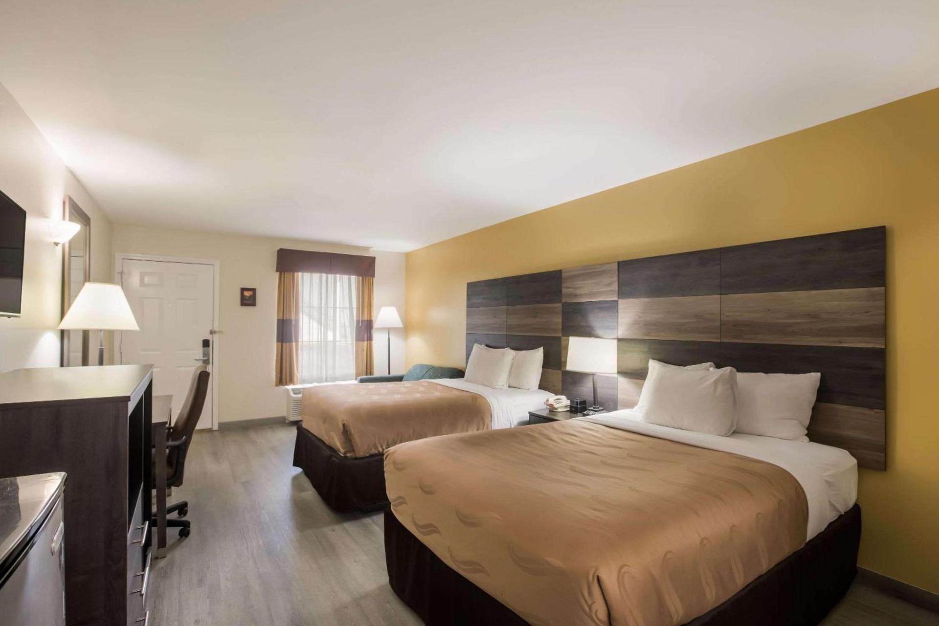 Quality Inn & Suites Greensboro near Lake Oconee photo 17