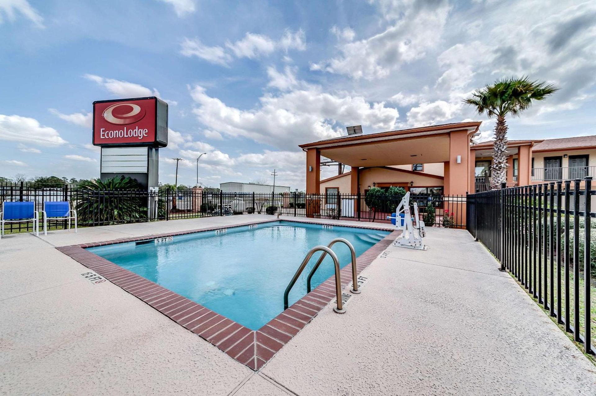 Econo Lodge Lake Charles University Area photo 20