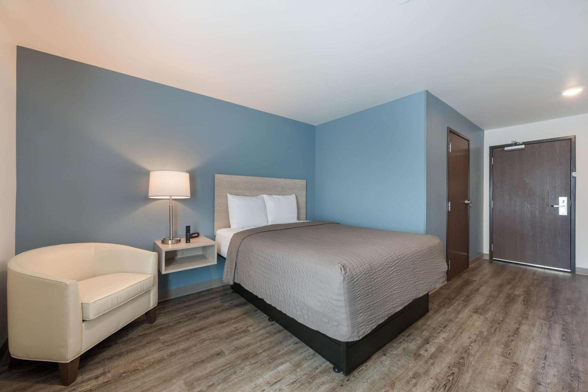 WoodSpring Suites Concord-Charlotte Speedway photo 6