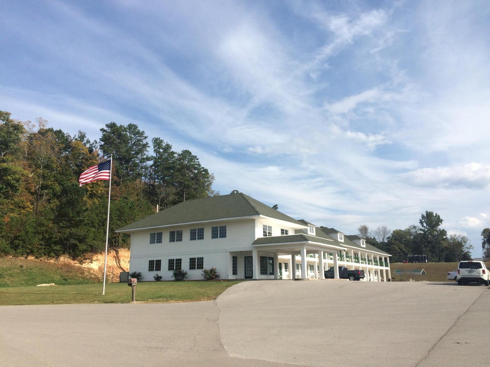 Hurricane Inn photo 16