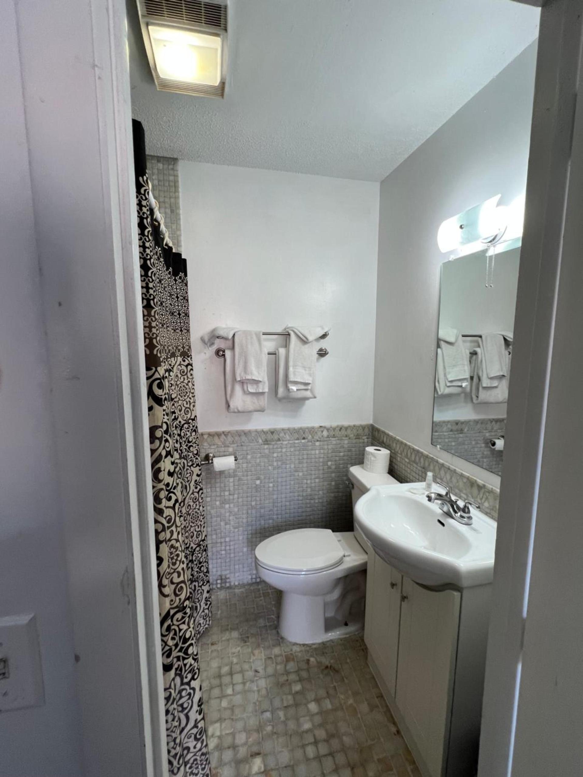 Liberty Inn Motel photo 11