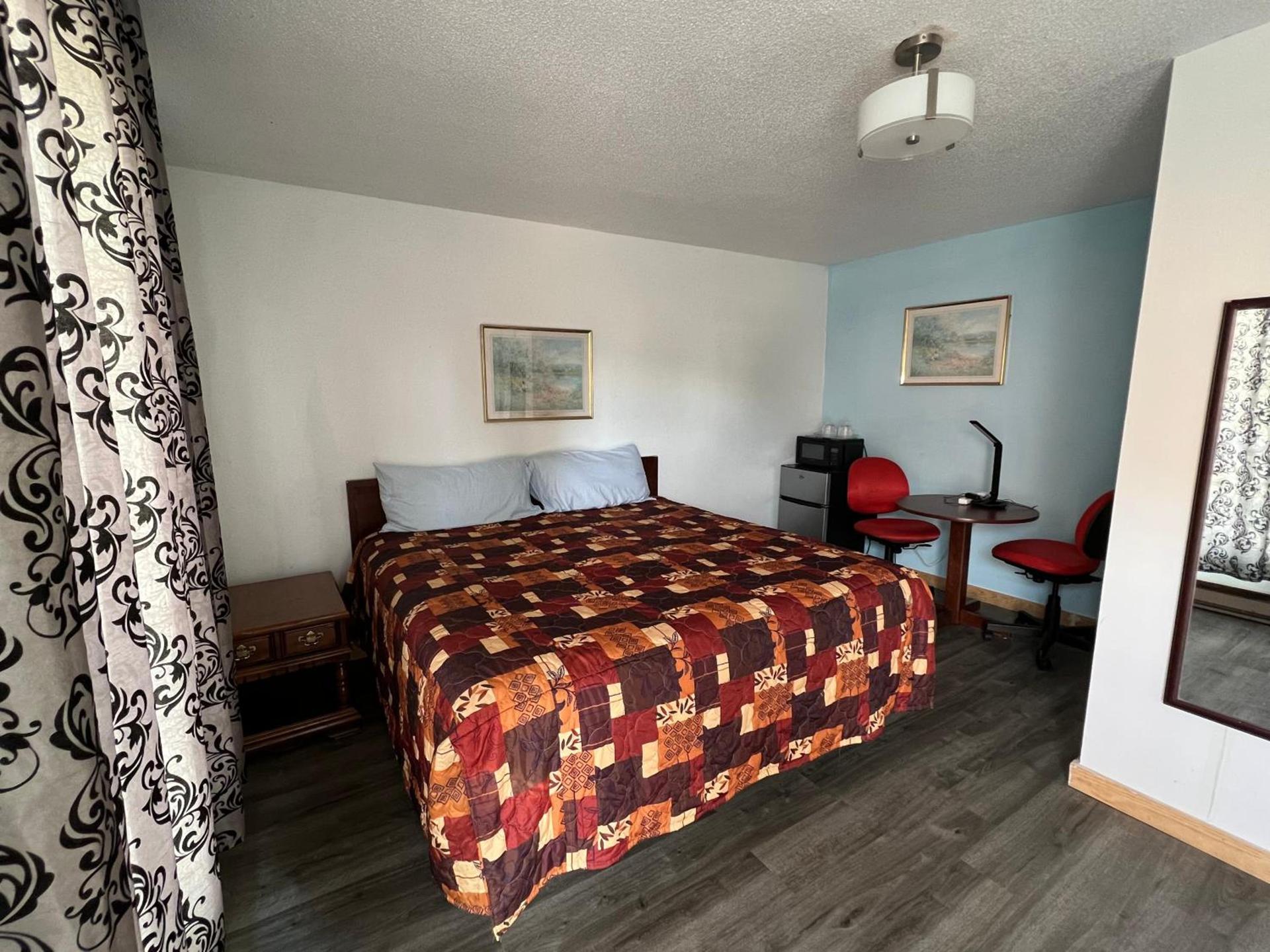 Liberty Inn Motel photo 13