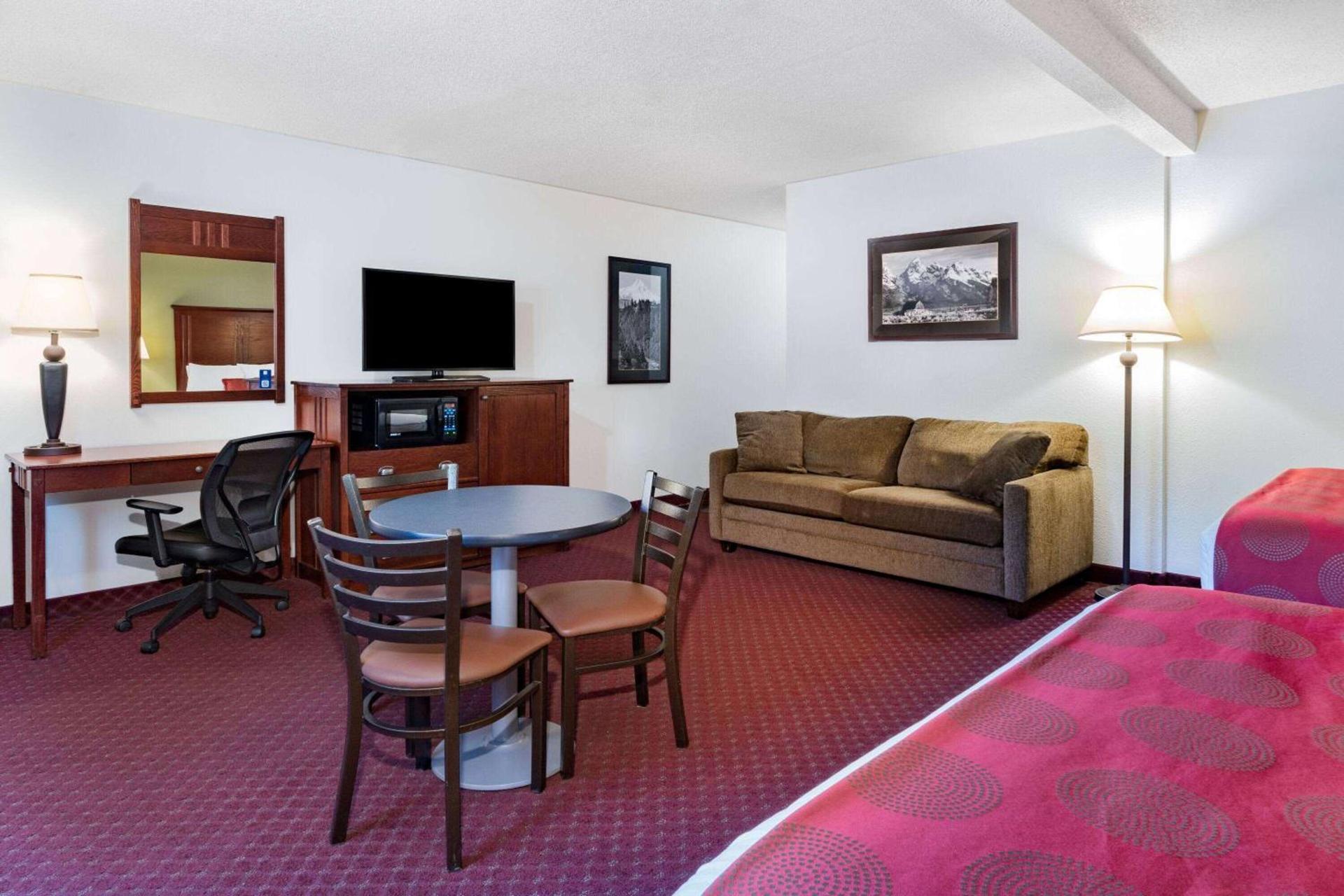 Baymont by Wyndham Bozeman photo 18