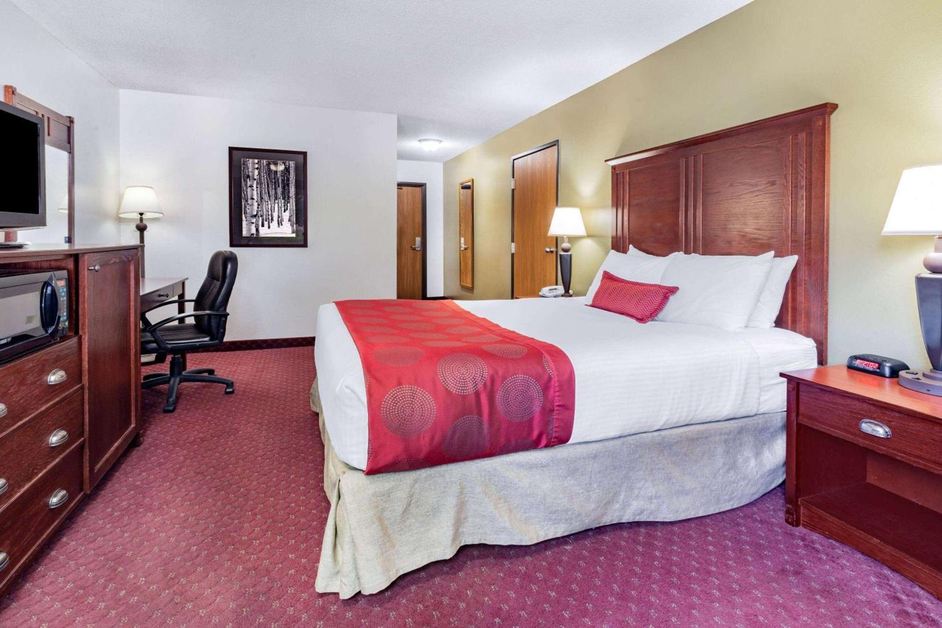 Baymont by Wyndham Bozeman photo 23