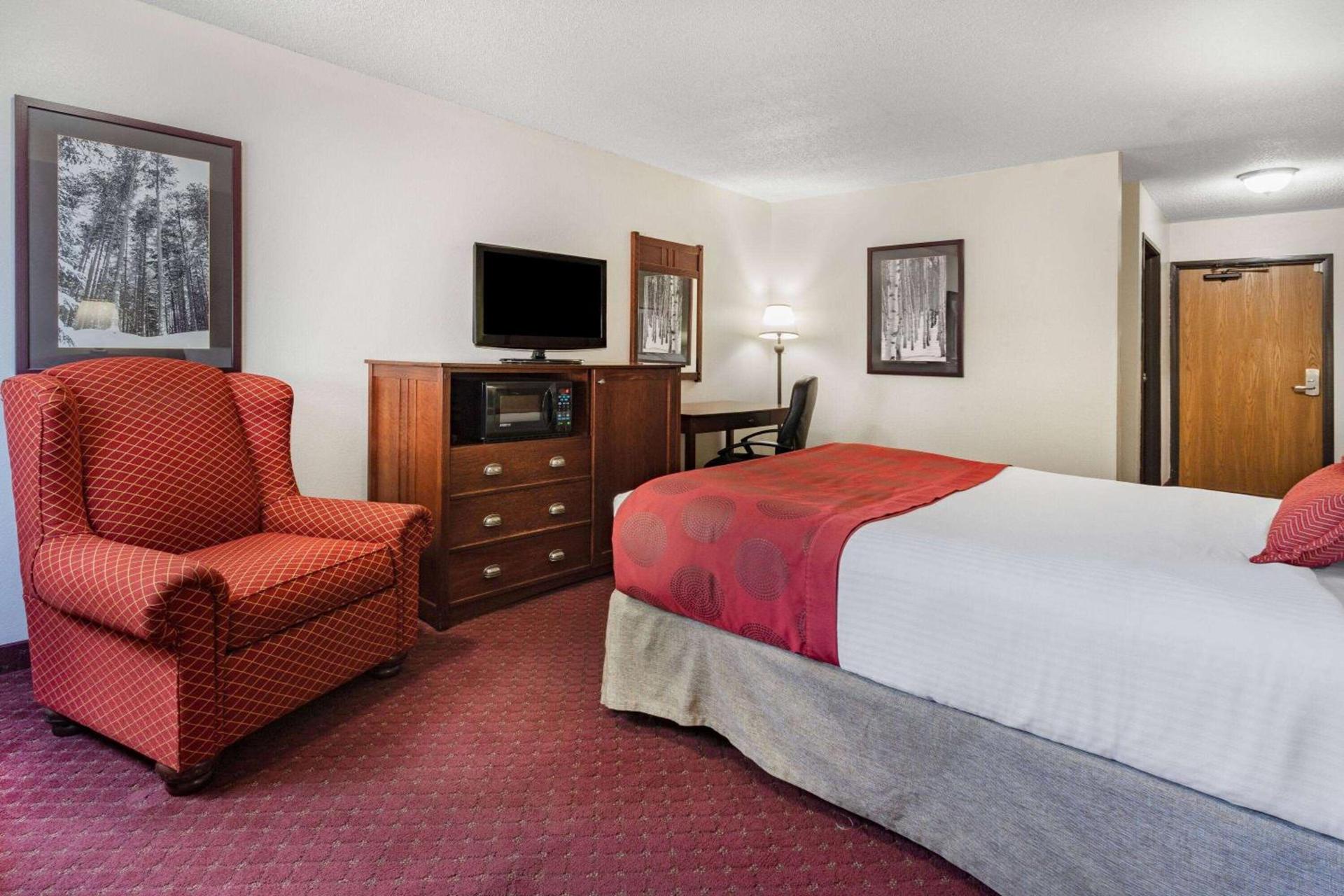 Baymont by Wyndham Bozeman photo 25