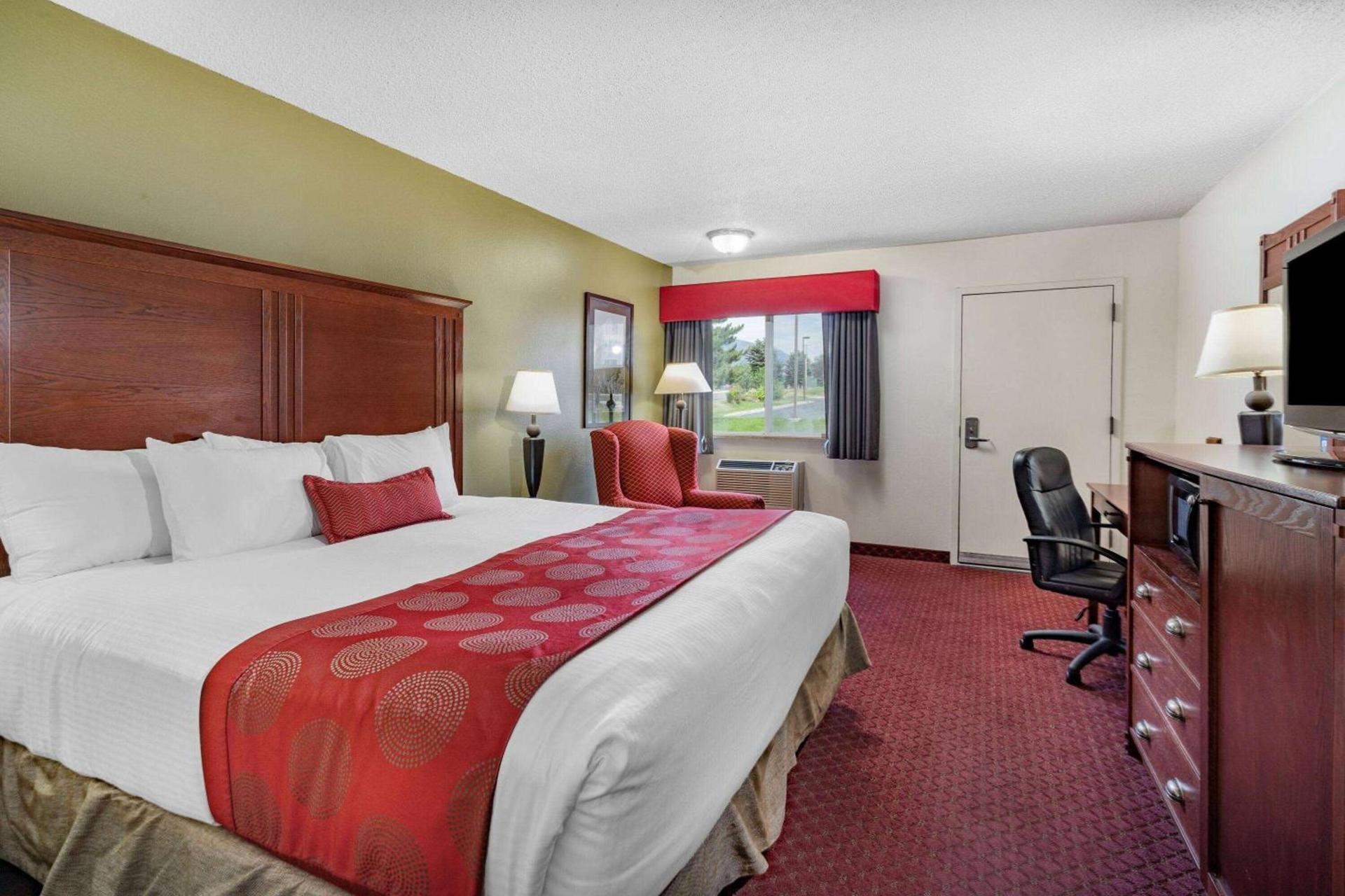Baymont by Wyndham Bozeman photo 26