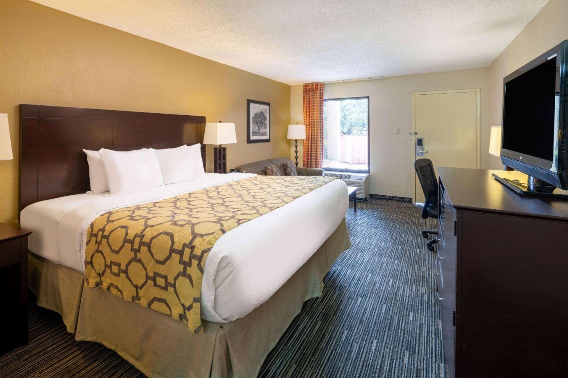 Park Inn by Radisson, Columbus State University Area photo 18
