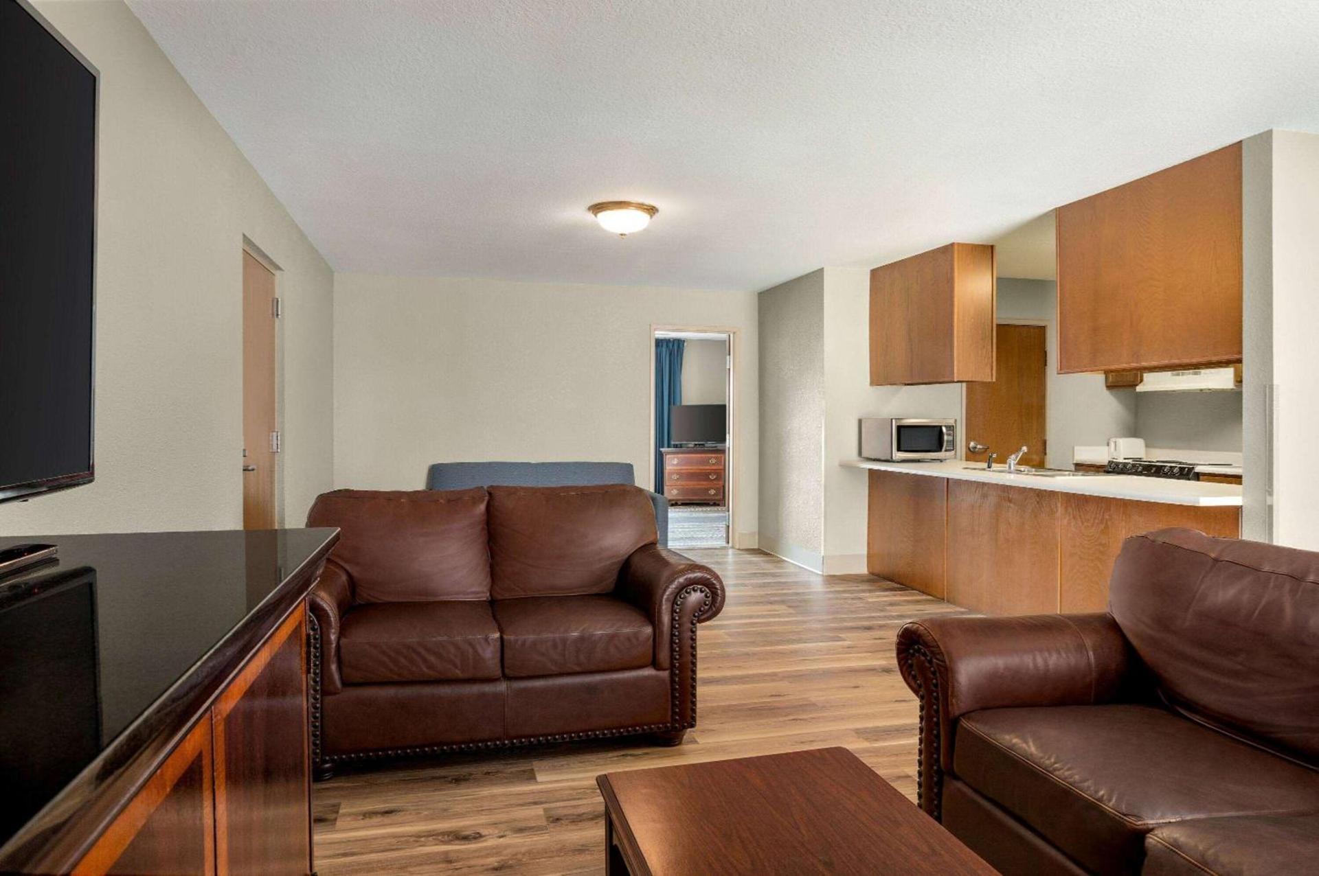 AmericInn by Wyndham Branson & Conference Center photo 30