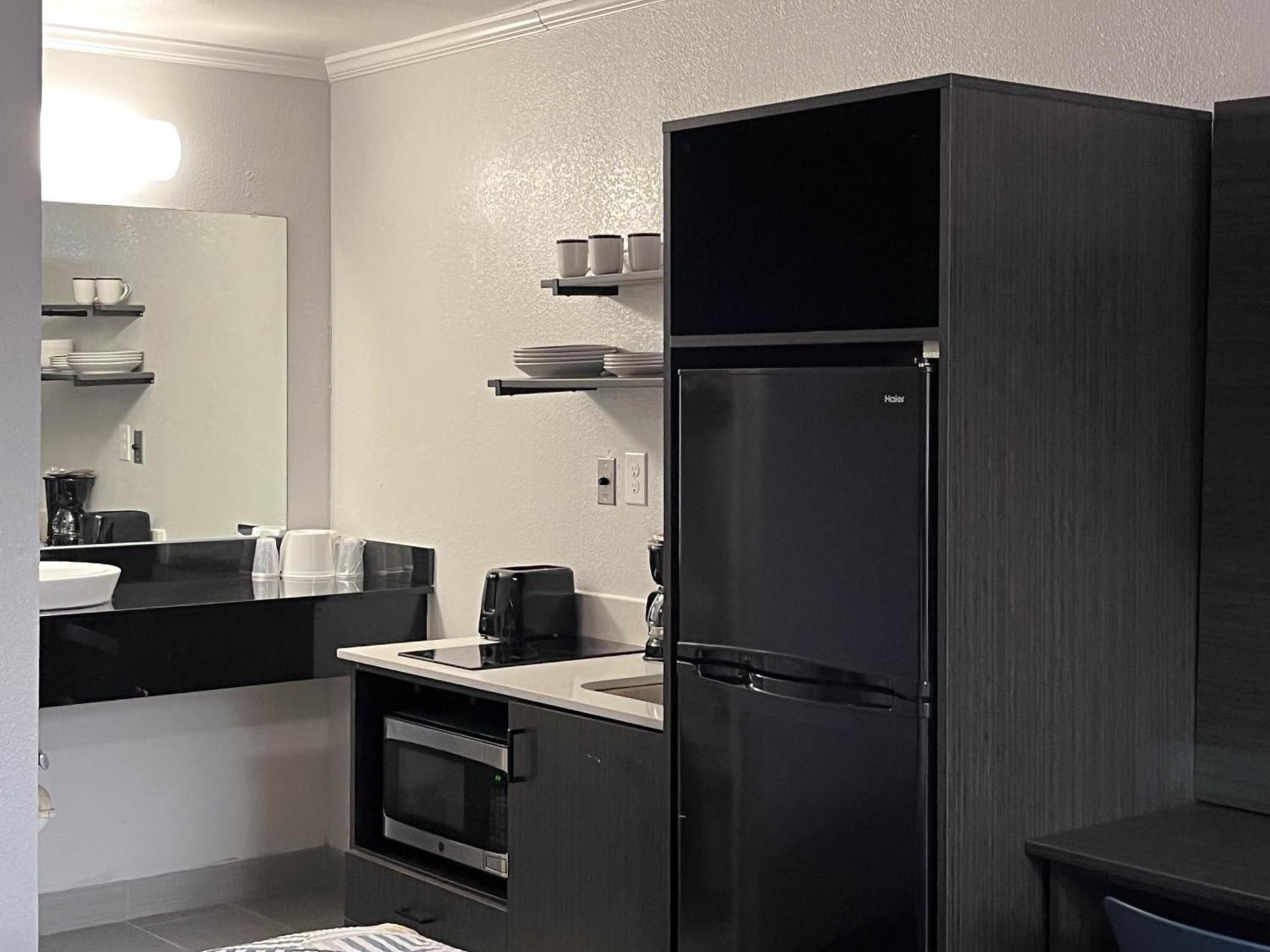 Studio 6 Bay Minette AL photo 12