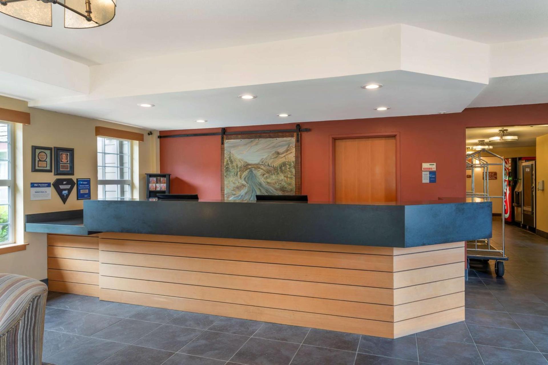 Best Western Plus Columbia River Inn photo 2