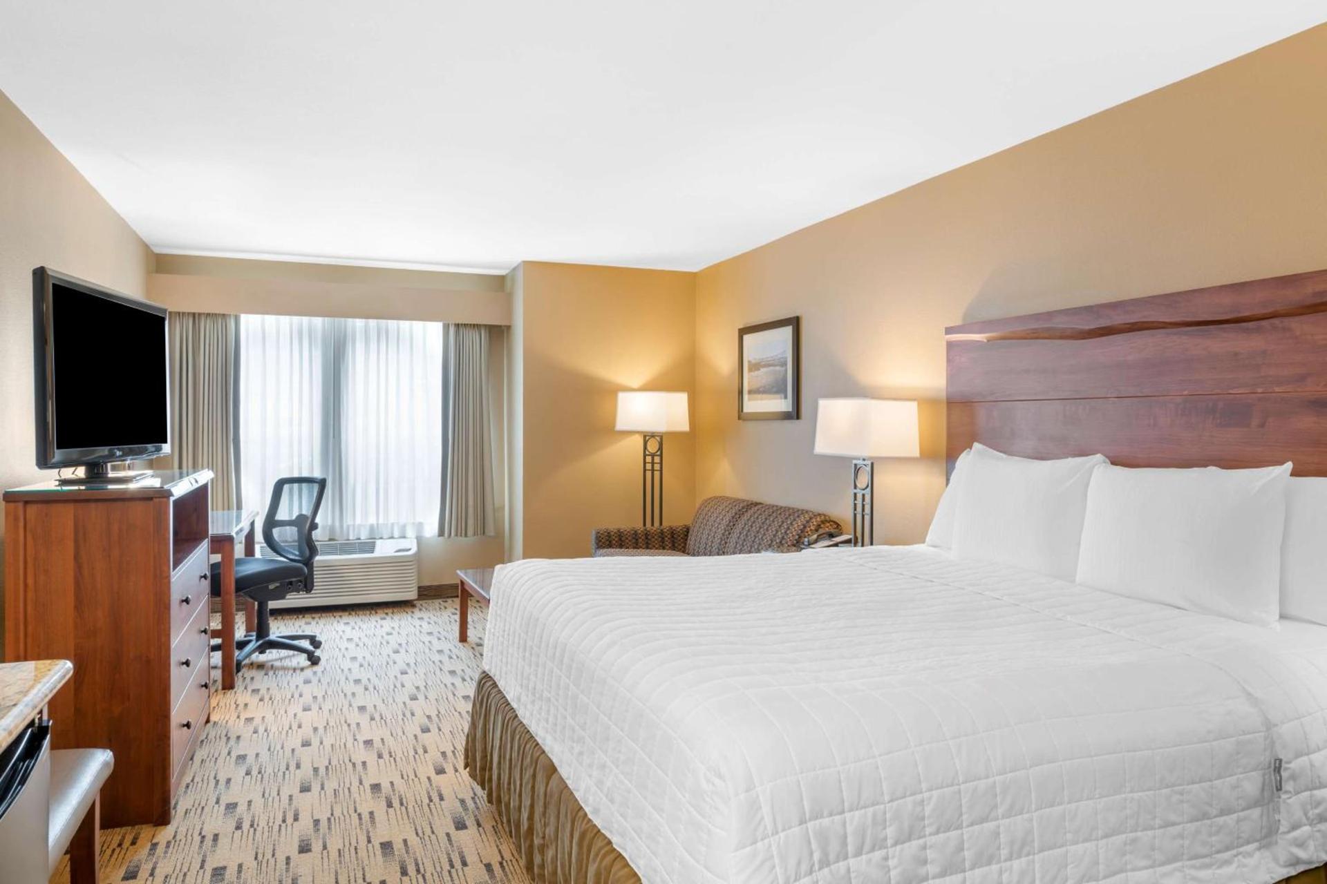 Best Western Plus Columbia River Inn photo 11
