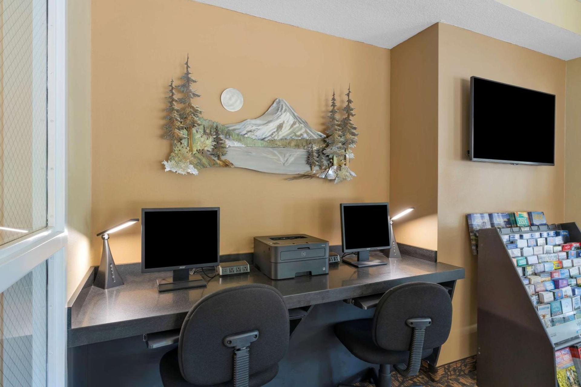 Best Western Plus Columbia River Inn photo 39