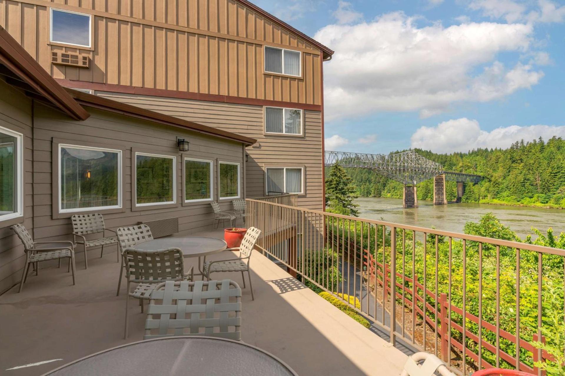 Best Western Plus Columbia River Inn photo 41