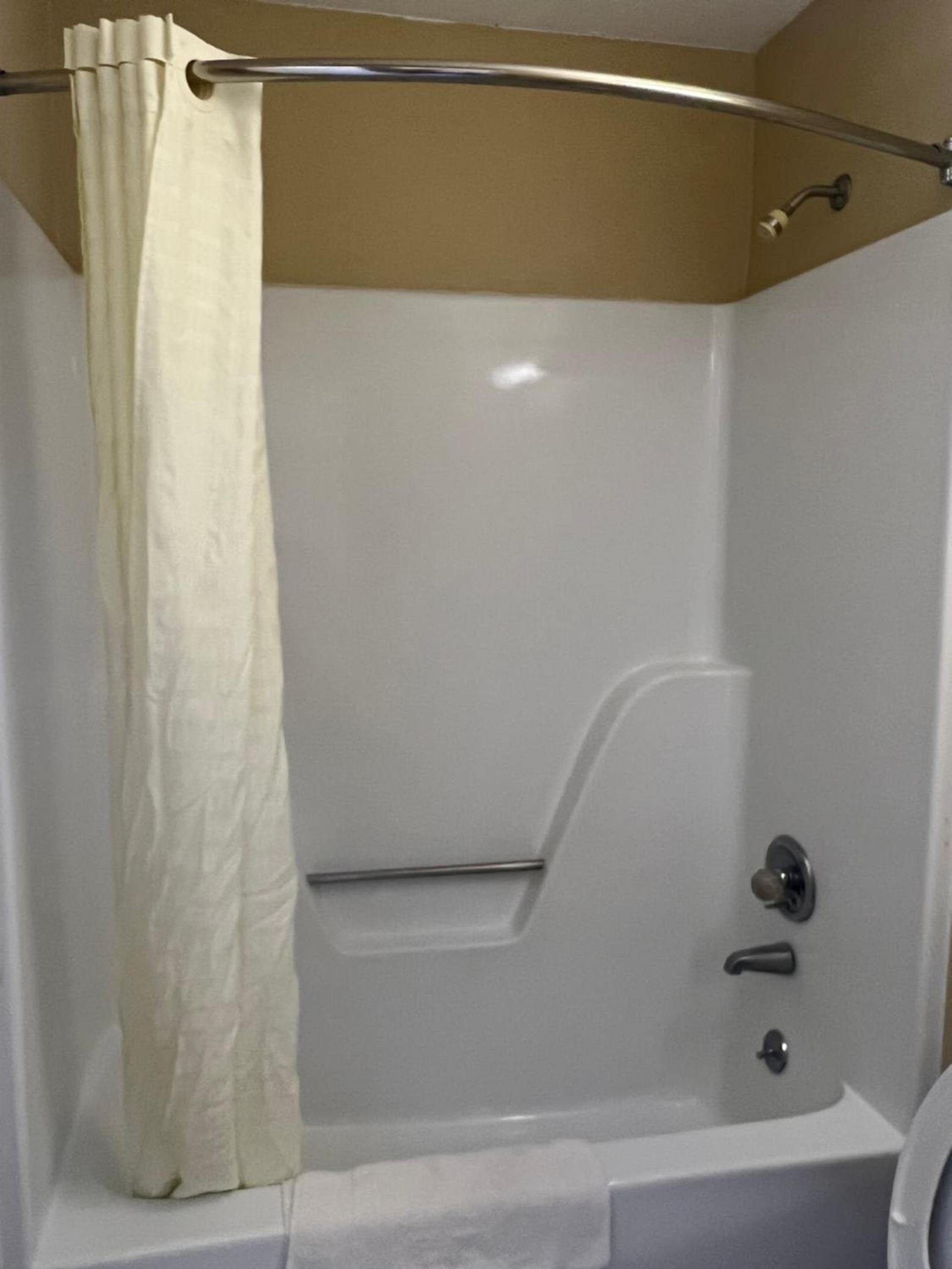 Towne inn photo 16